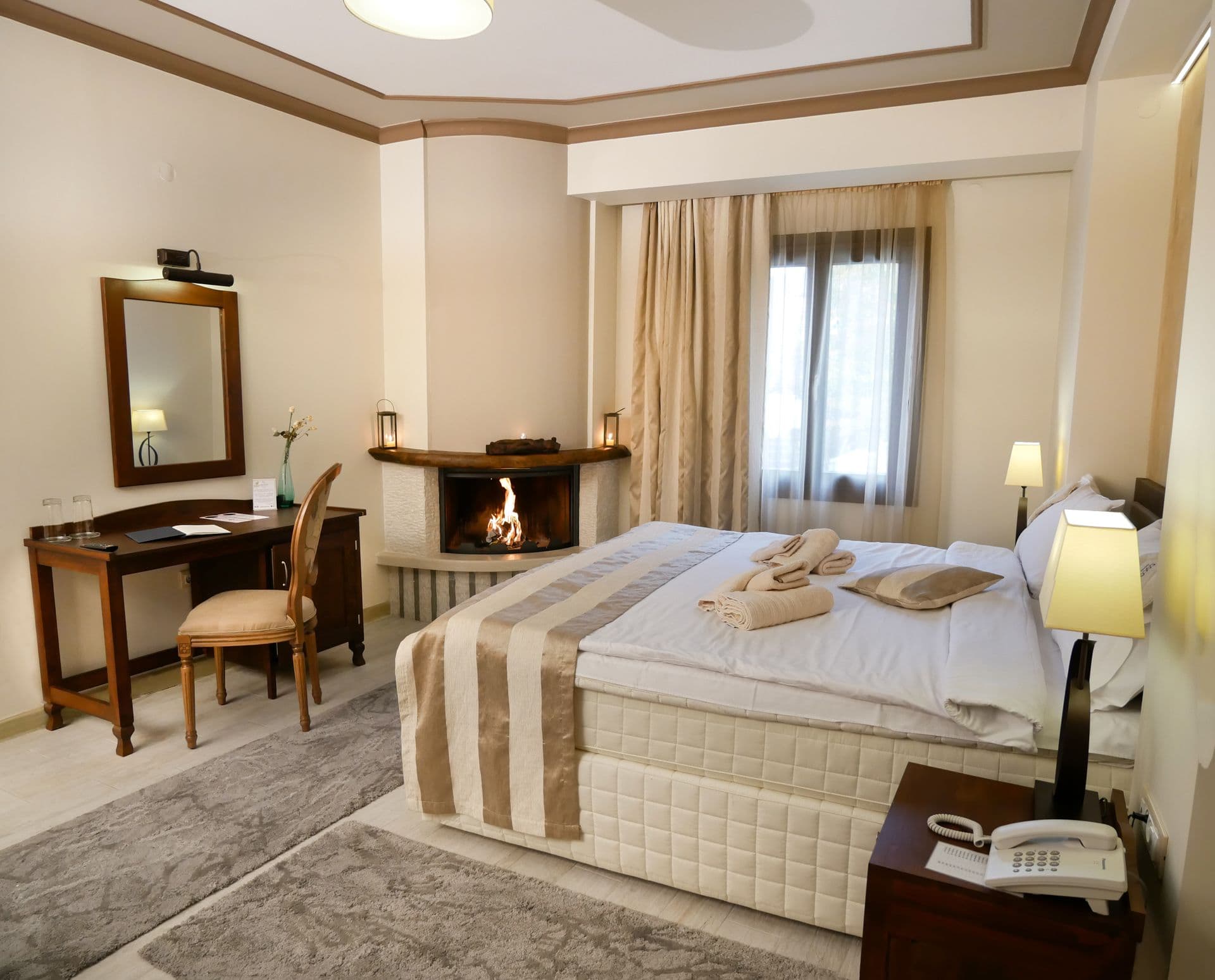 room-types-RODOVOLI-DBLFIR-0.jpg