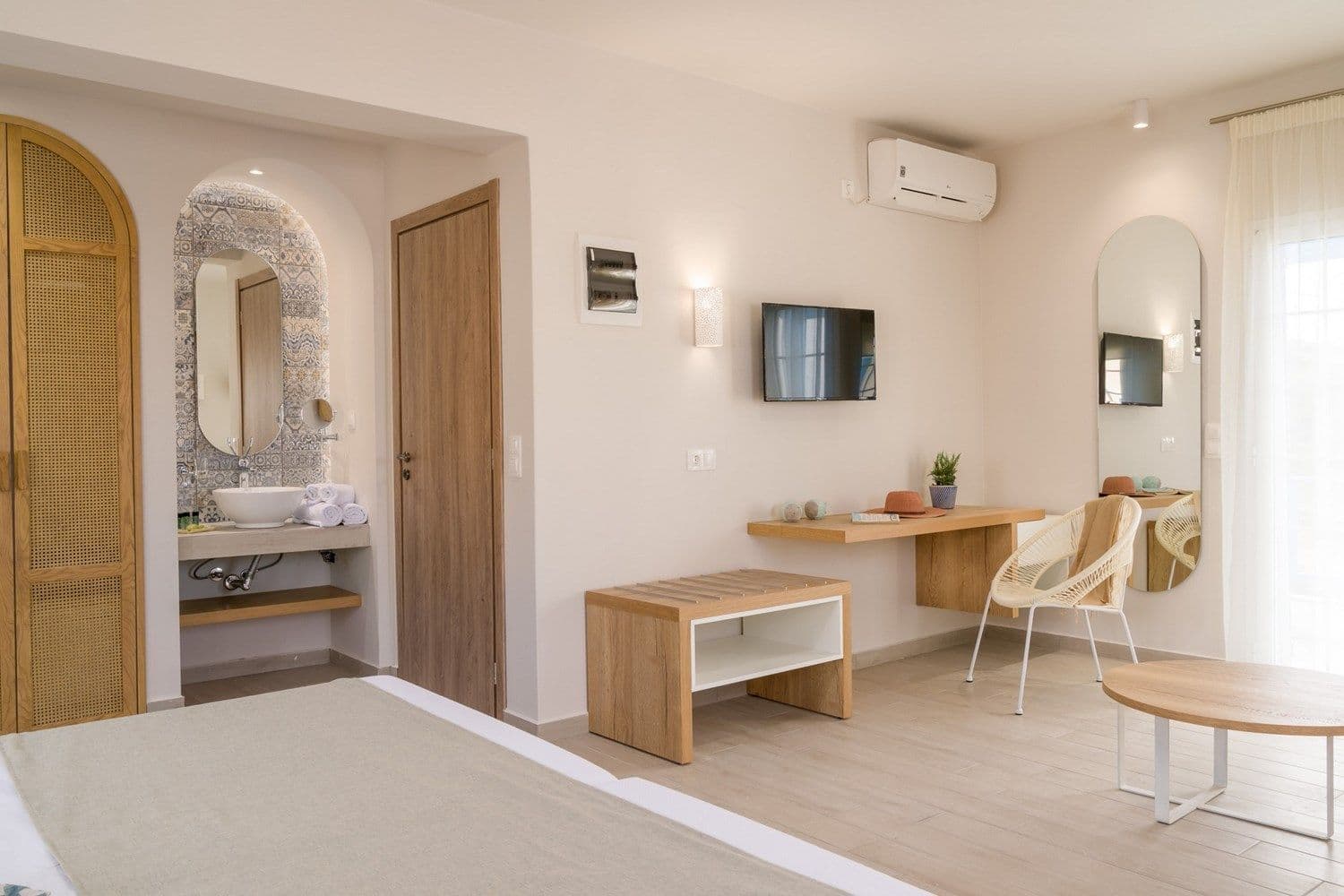 room-types-ROMANTICAA-STU4-0.jpg