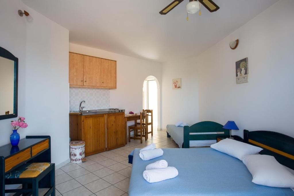 room-types-ROMEOS-STRPL-0.jpg