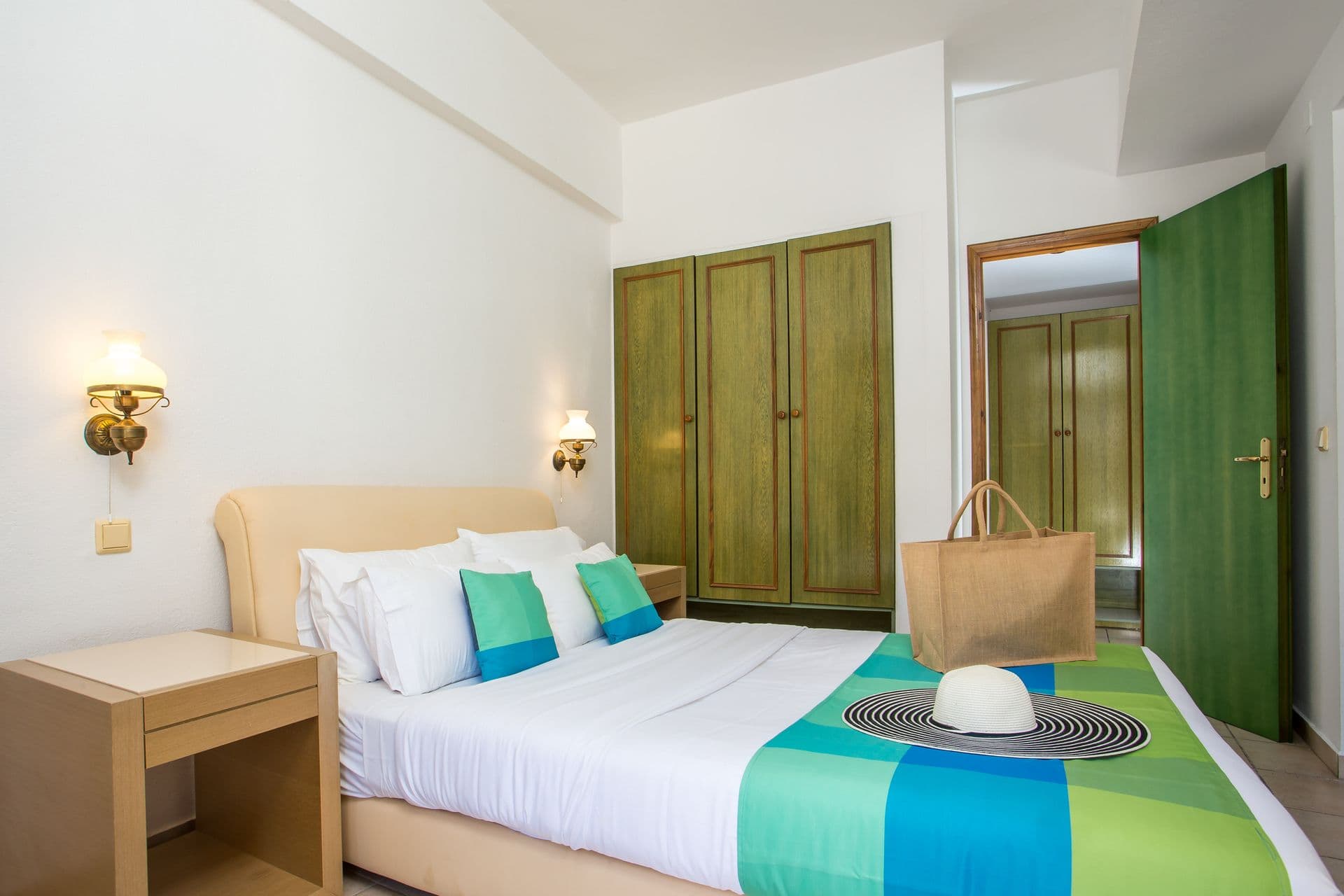room-types-ROYALAP-APART-0.jpg