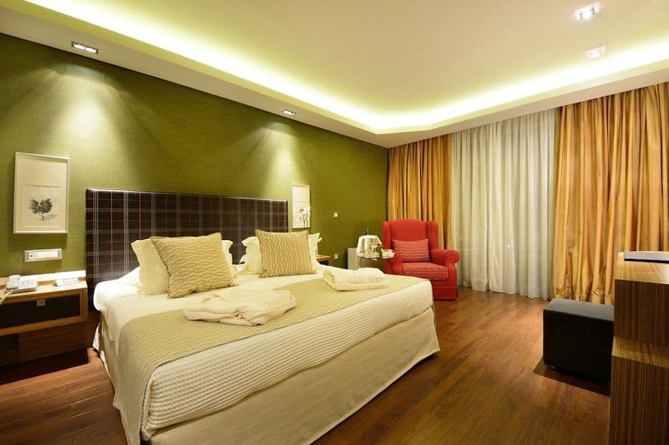 room-types-ROYALPAR-DBSTD-0.jpg