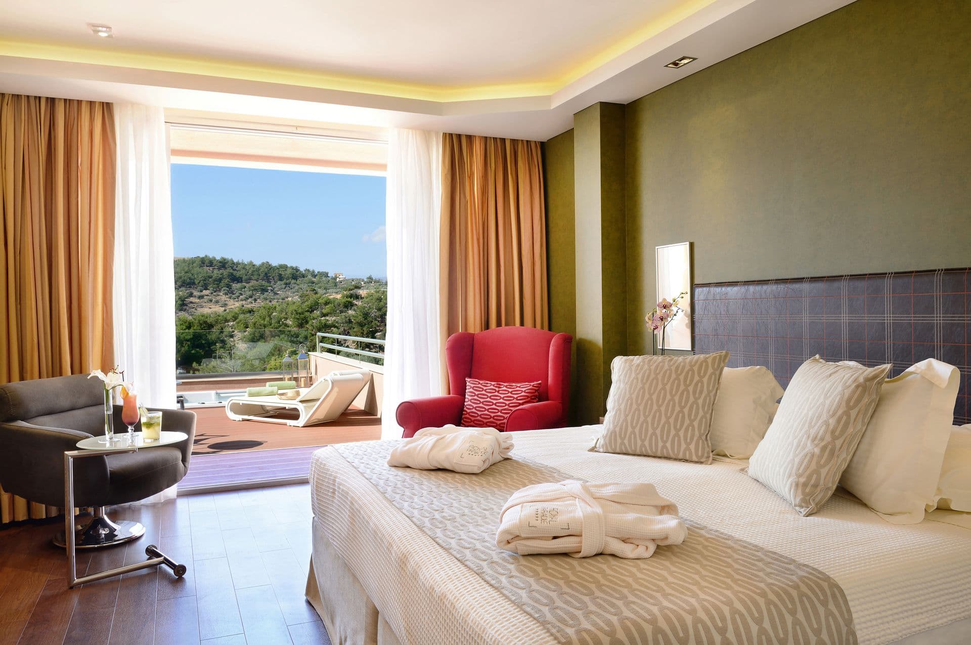 room-types-ROYALPAR-ROYSVJ-0.jpg