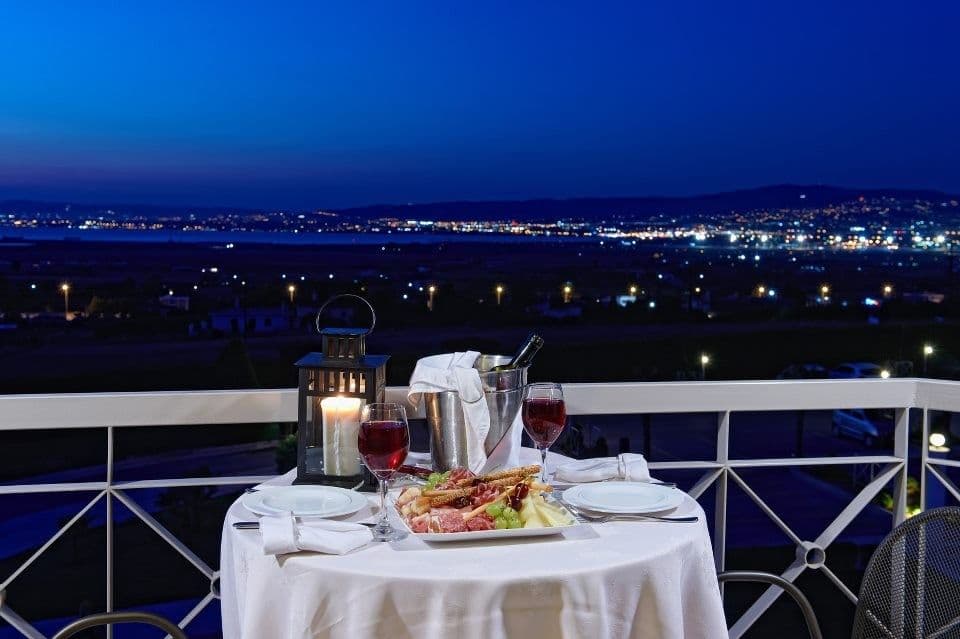 Royal Hotel Thessaloniki - Double Room Sea View