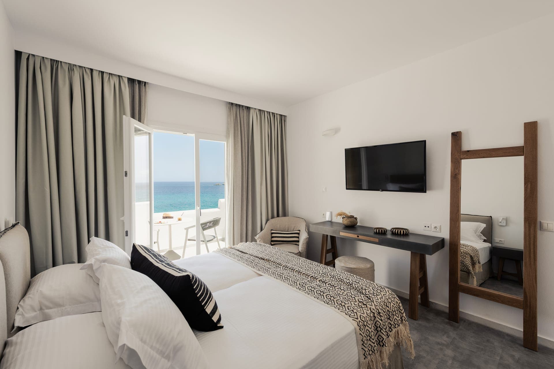 room-types-SAINTGEORG-DLXSF-0.jpg