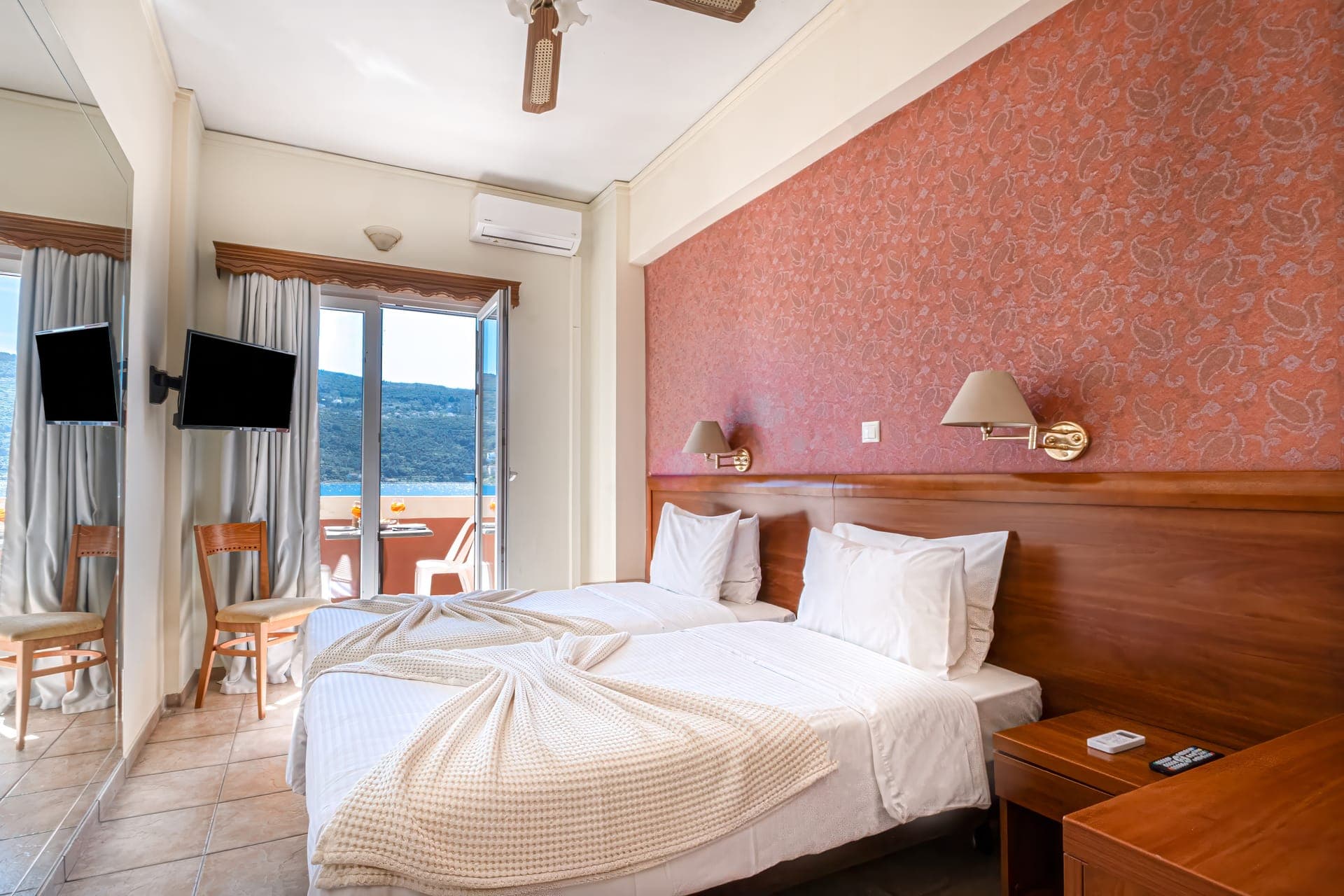 room-types-SAMOSCITY-SUPSV-0.jpg