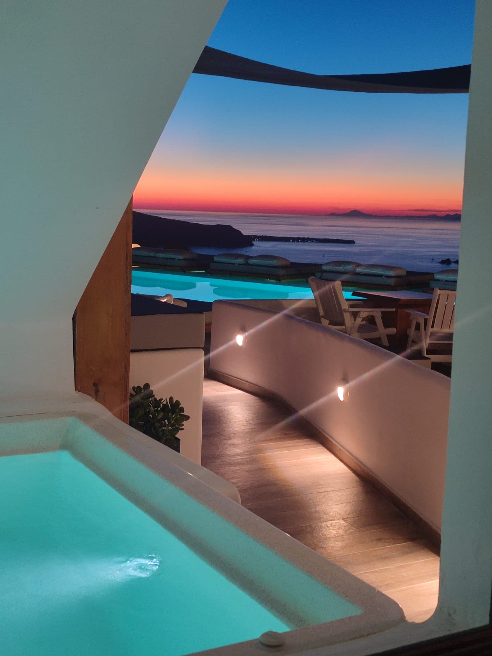 room-types-SANBALCONY-DLXHOT-0.jpg