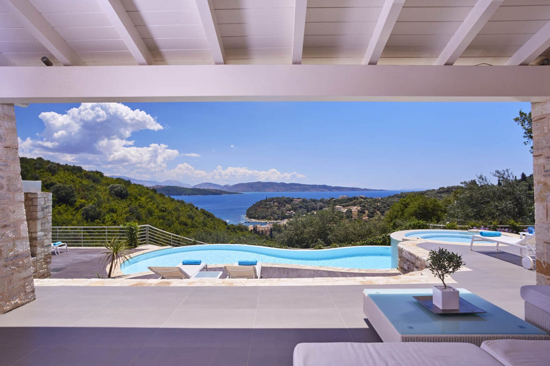 room-types-SANTONIORE-VILLA-0.jpg