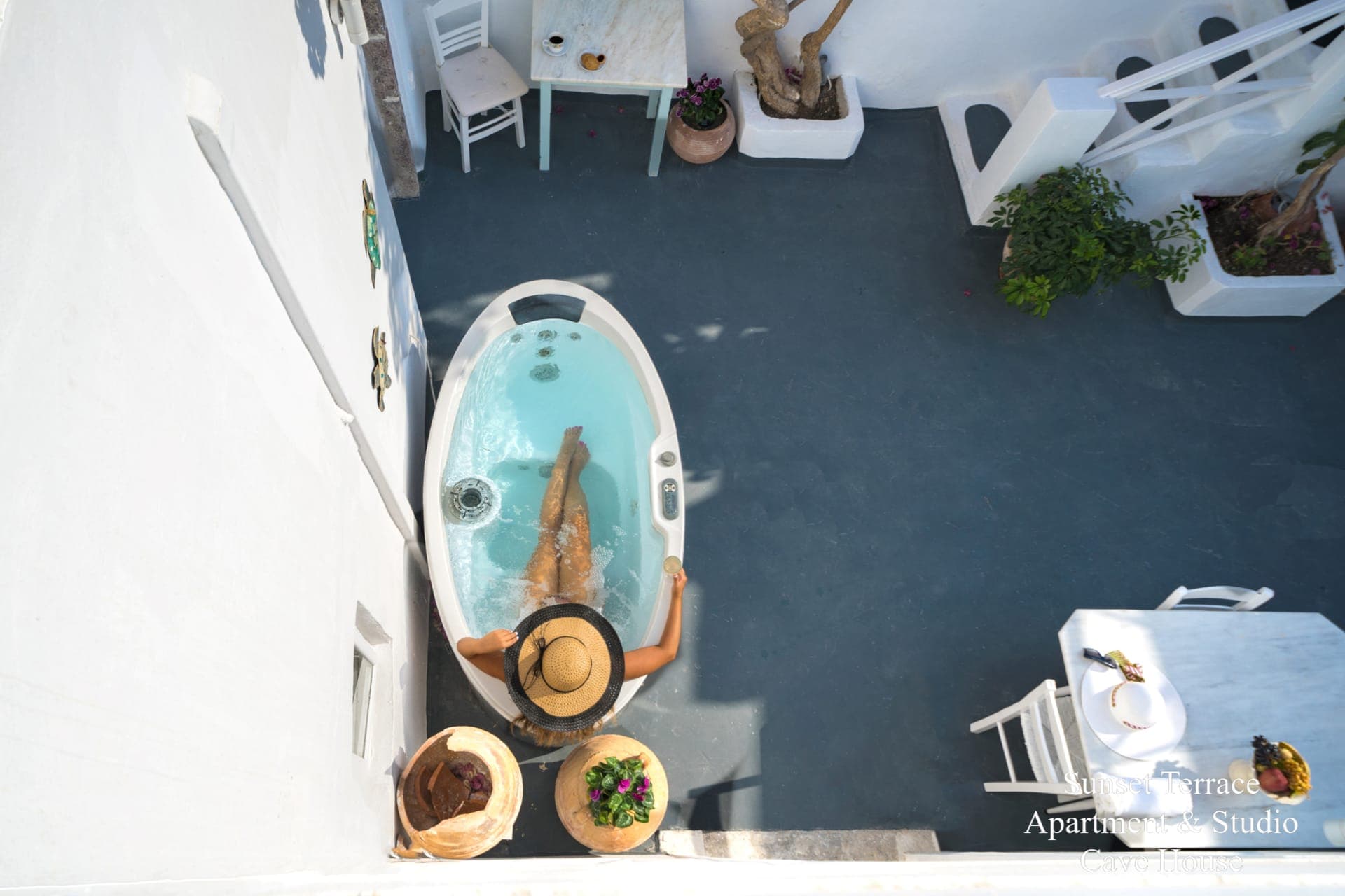 room-types-SANTORIPAR-SUNTER-0.jpg