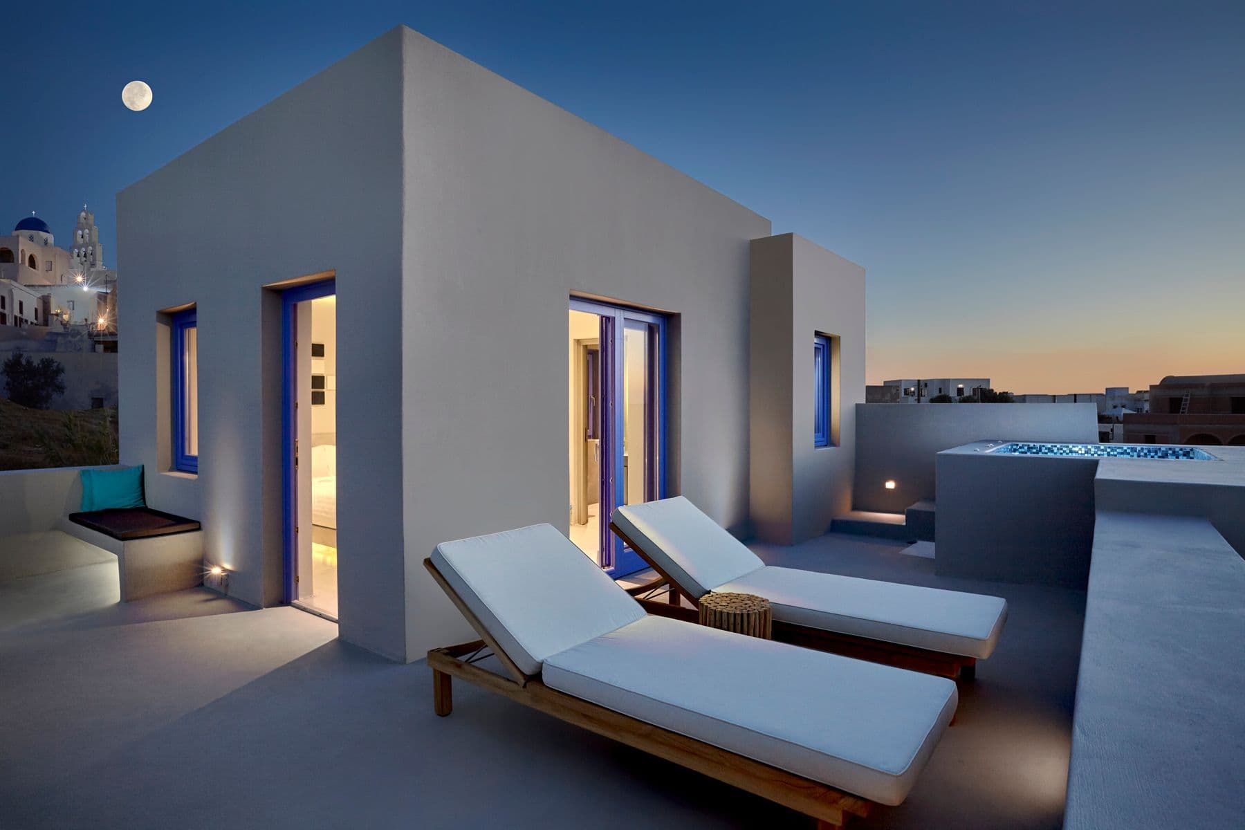 room-types-SANTSKY-SS8-0.jpg