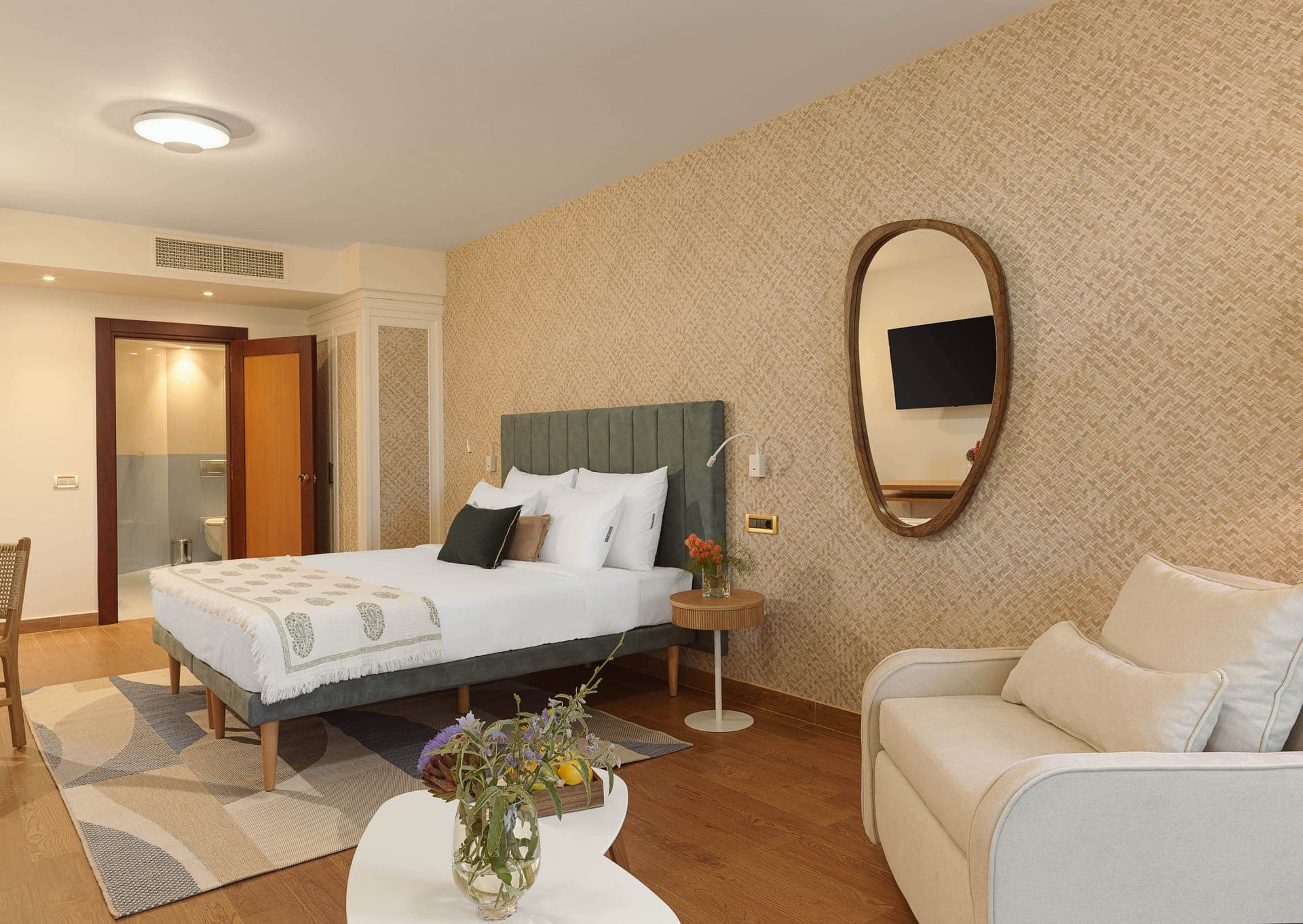 room-types-SEAFOS-DLX-0.jpg