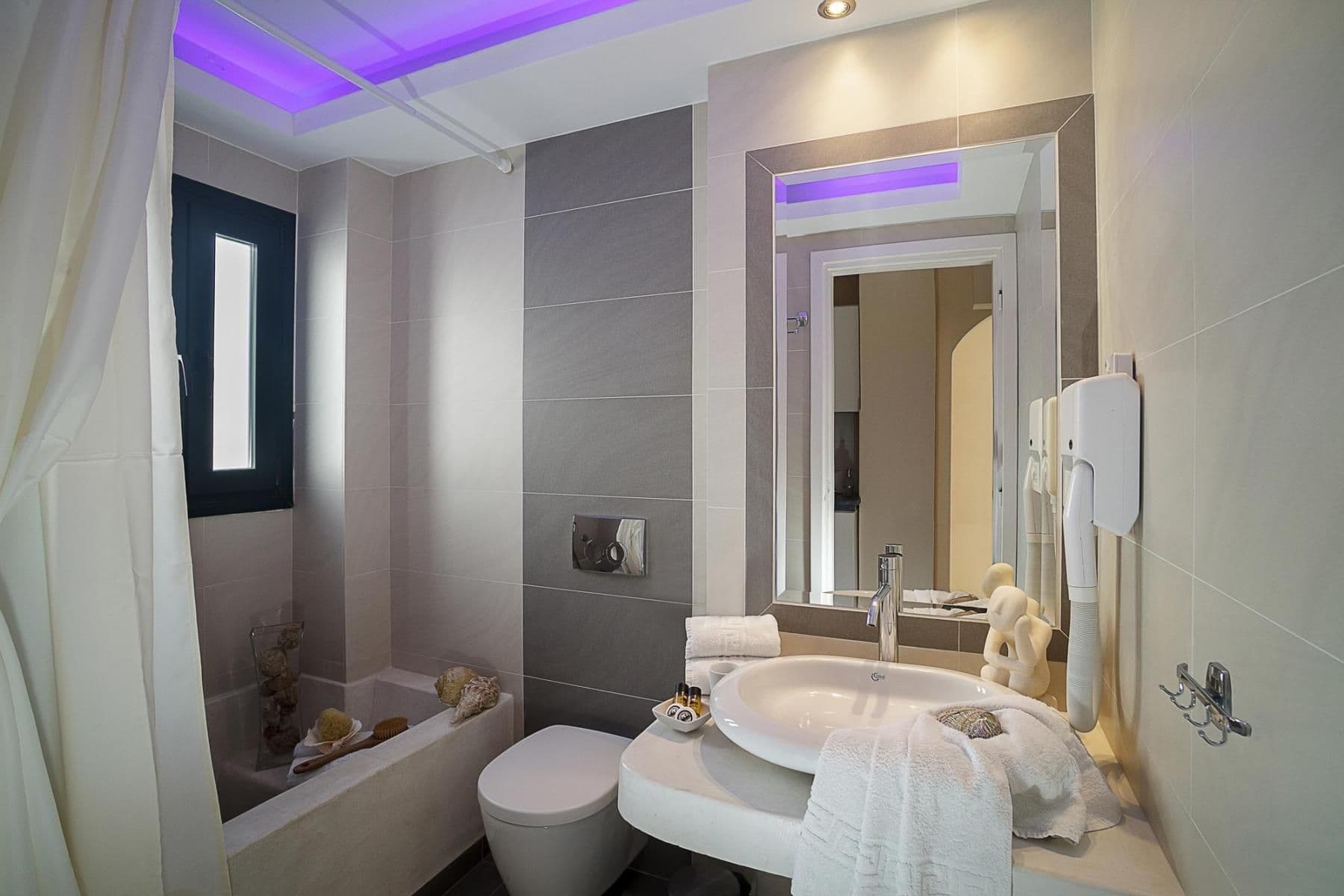 room-types-SELLADAHTL-1BEDAP-0.jpg