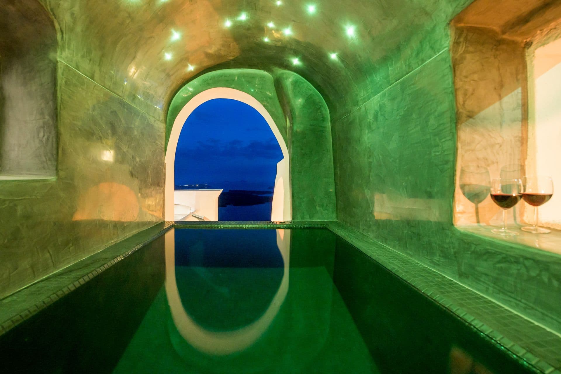 Plunge pool
