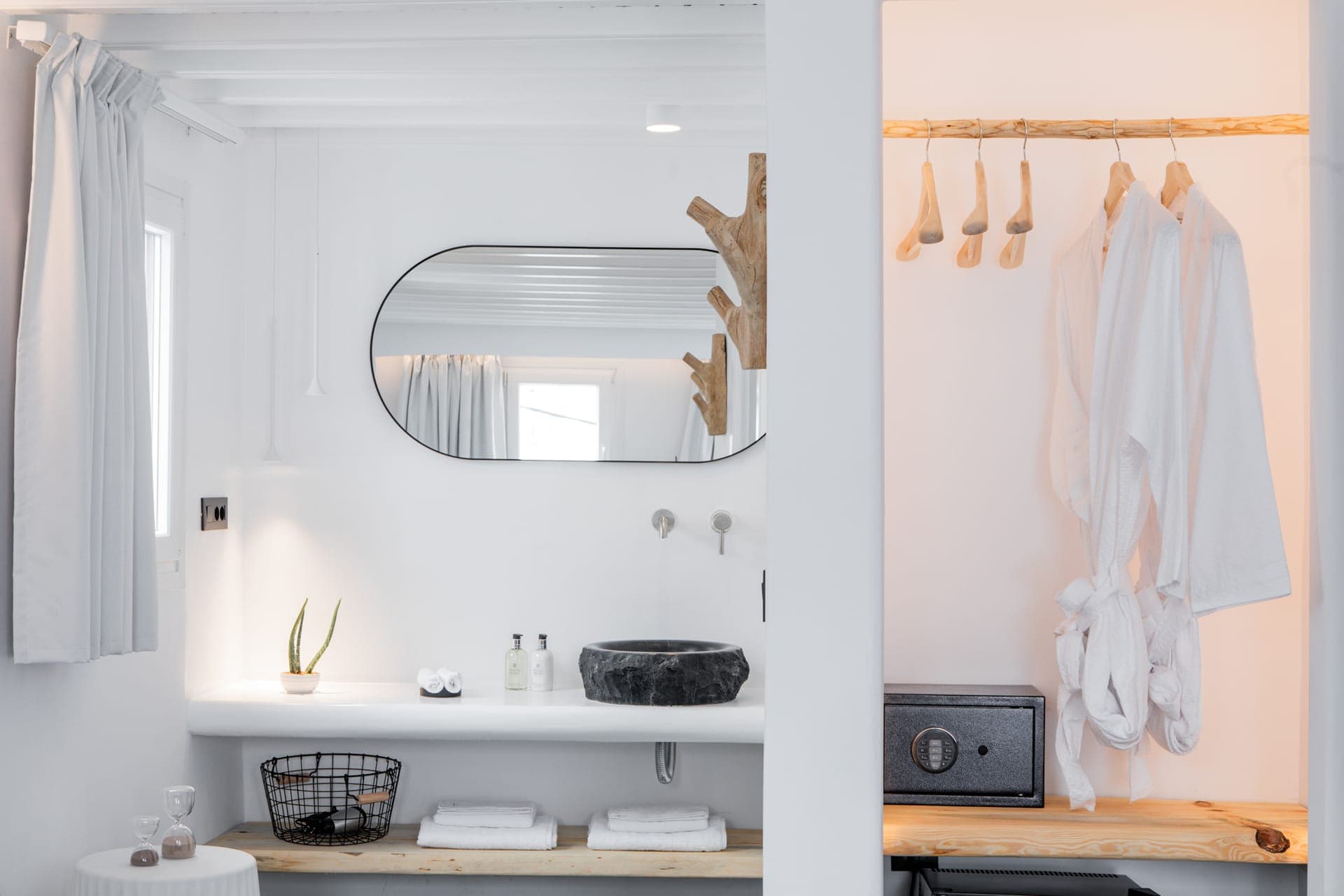 room-types-SHELUXAPTS-DOUBLE-0.jpg