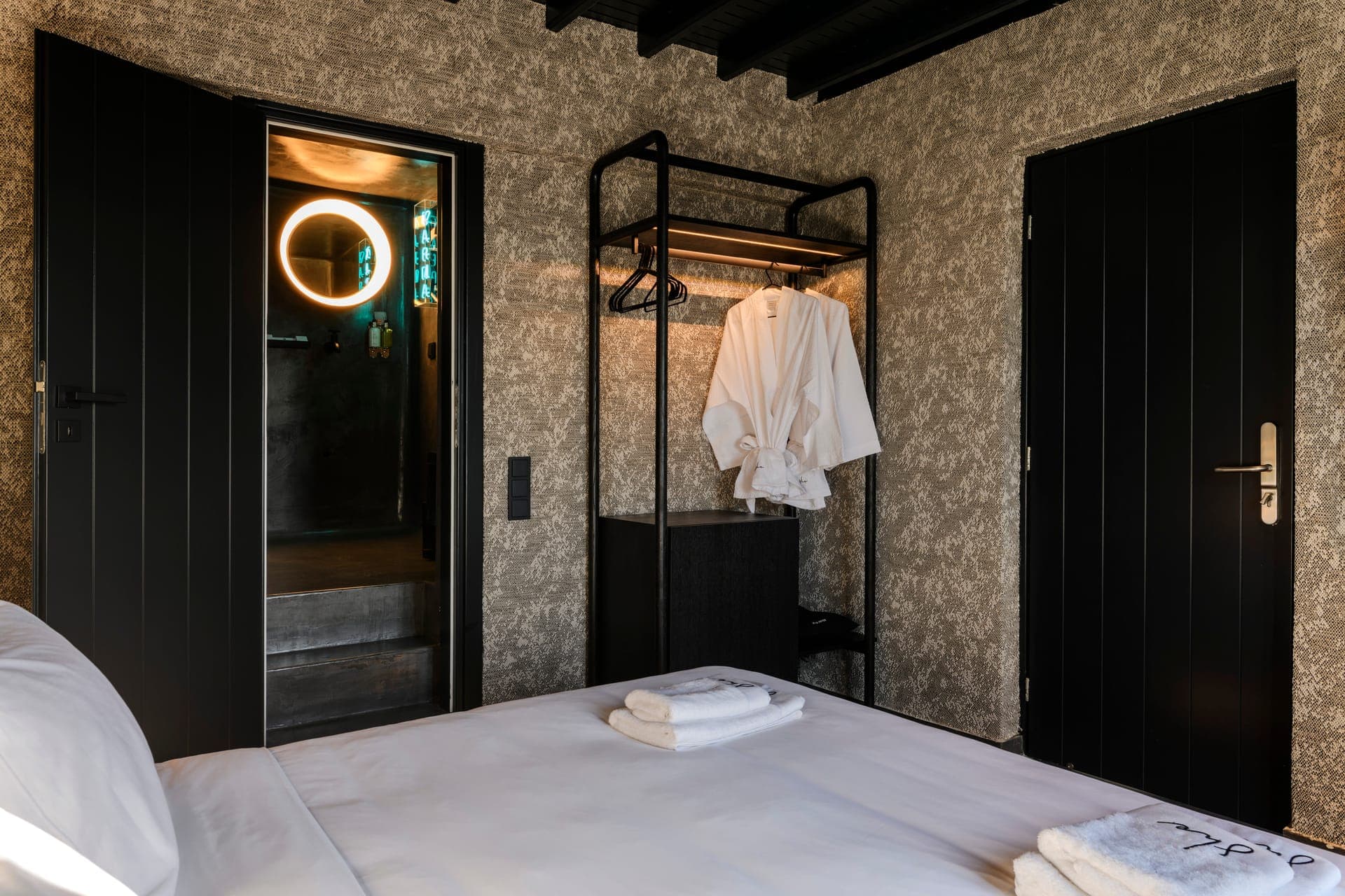 room-types-SHEMYKONOS-DELUXE-0.jpg