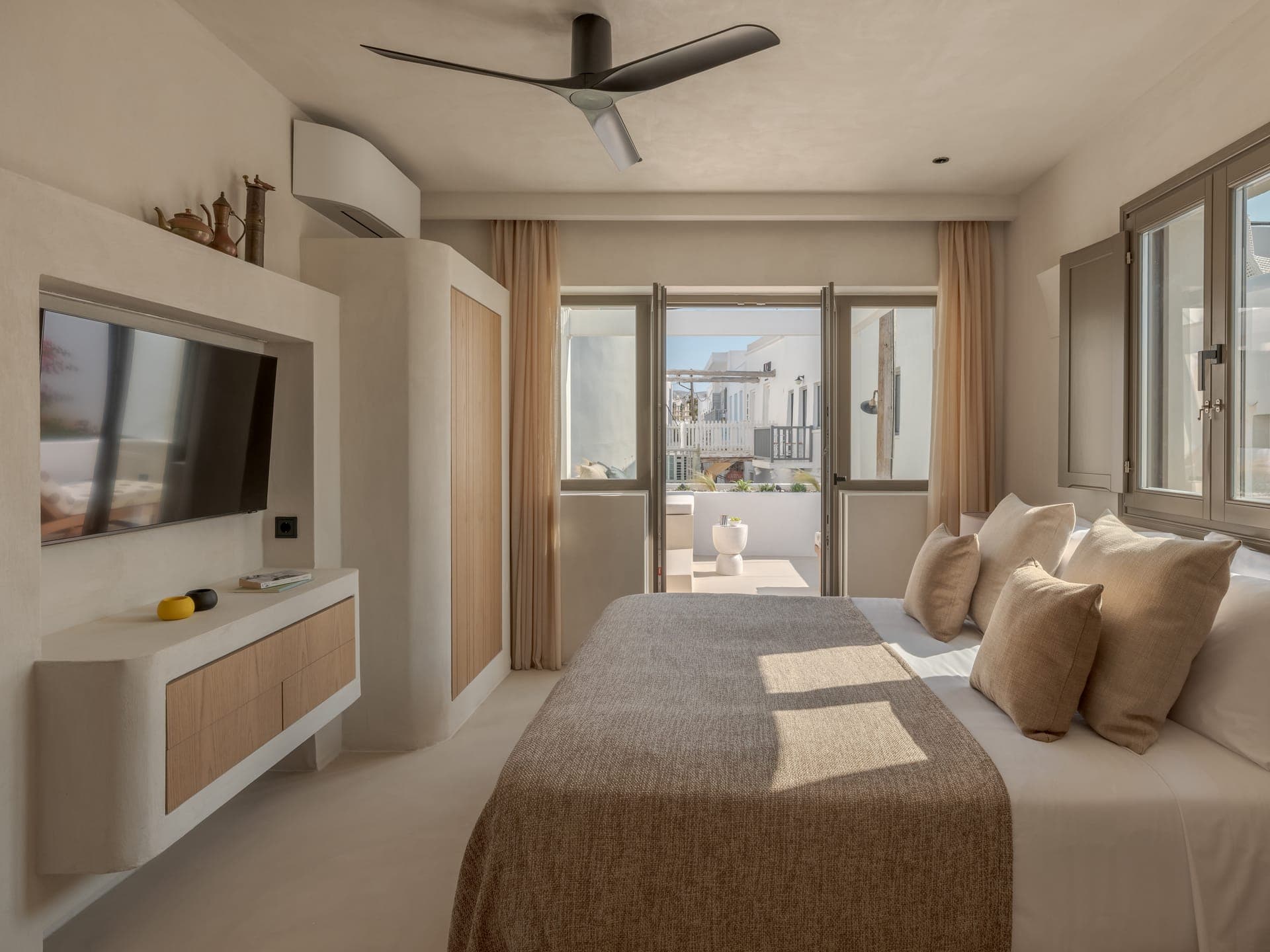 room-types-SIFNAIOS-HOUSE-0.jpg