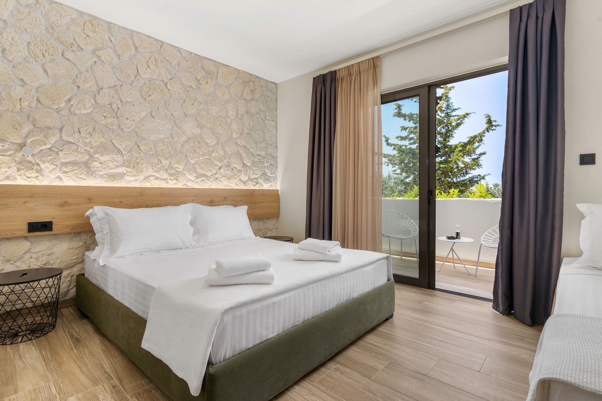 room-types-SIGMAROOMS-TRPLSV-0.jpg