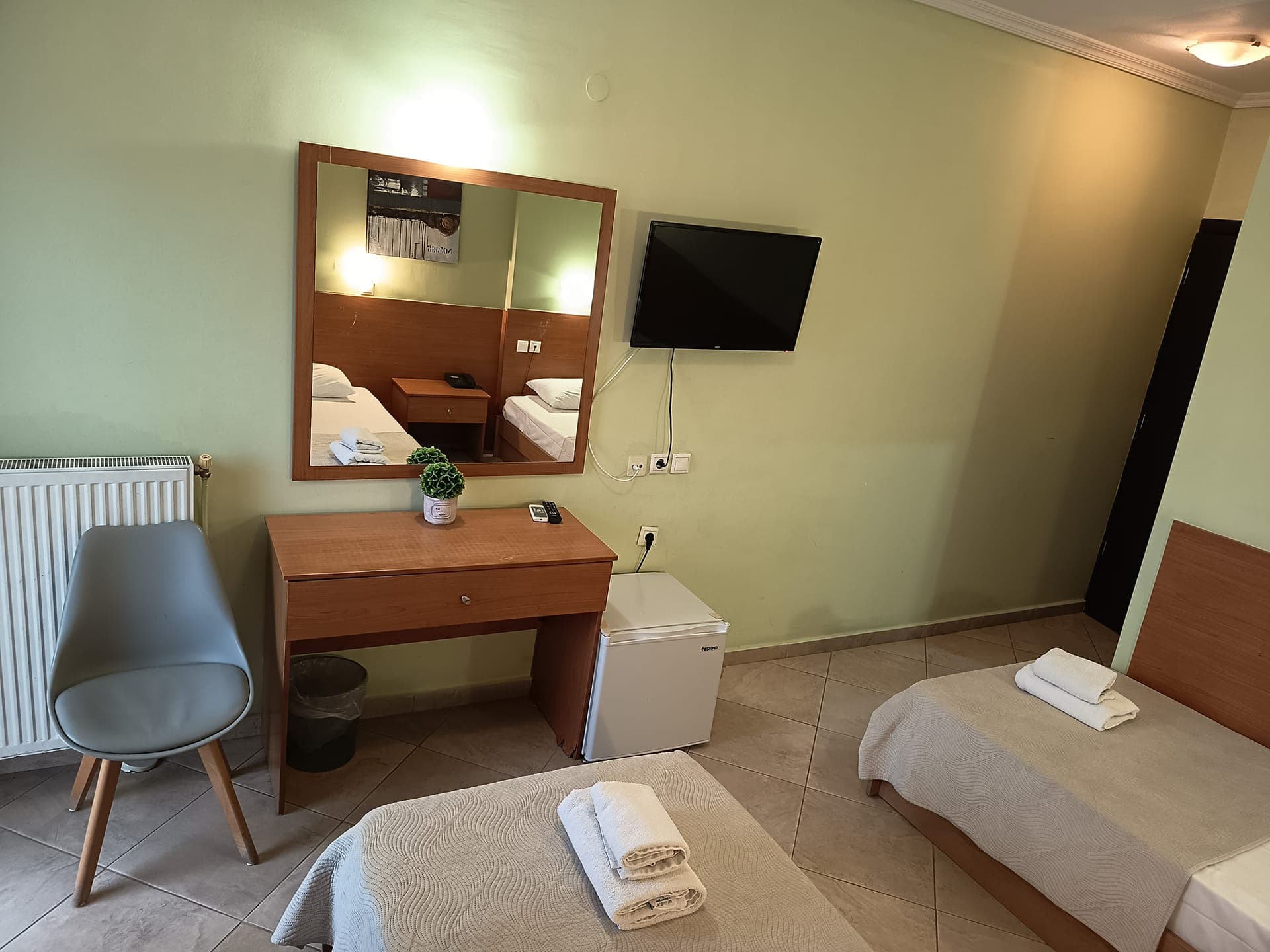 room-types-SKGASSEMBL-TWIN-0.jpg