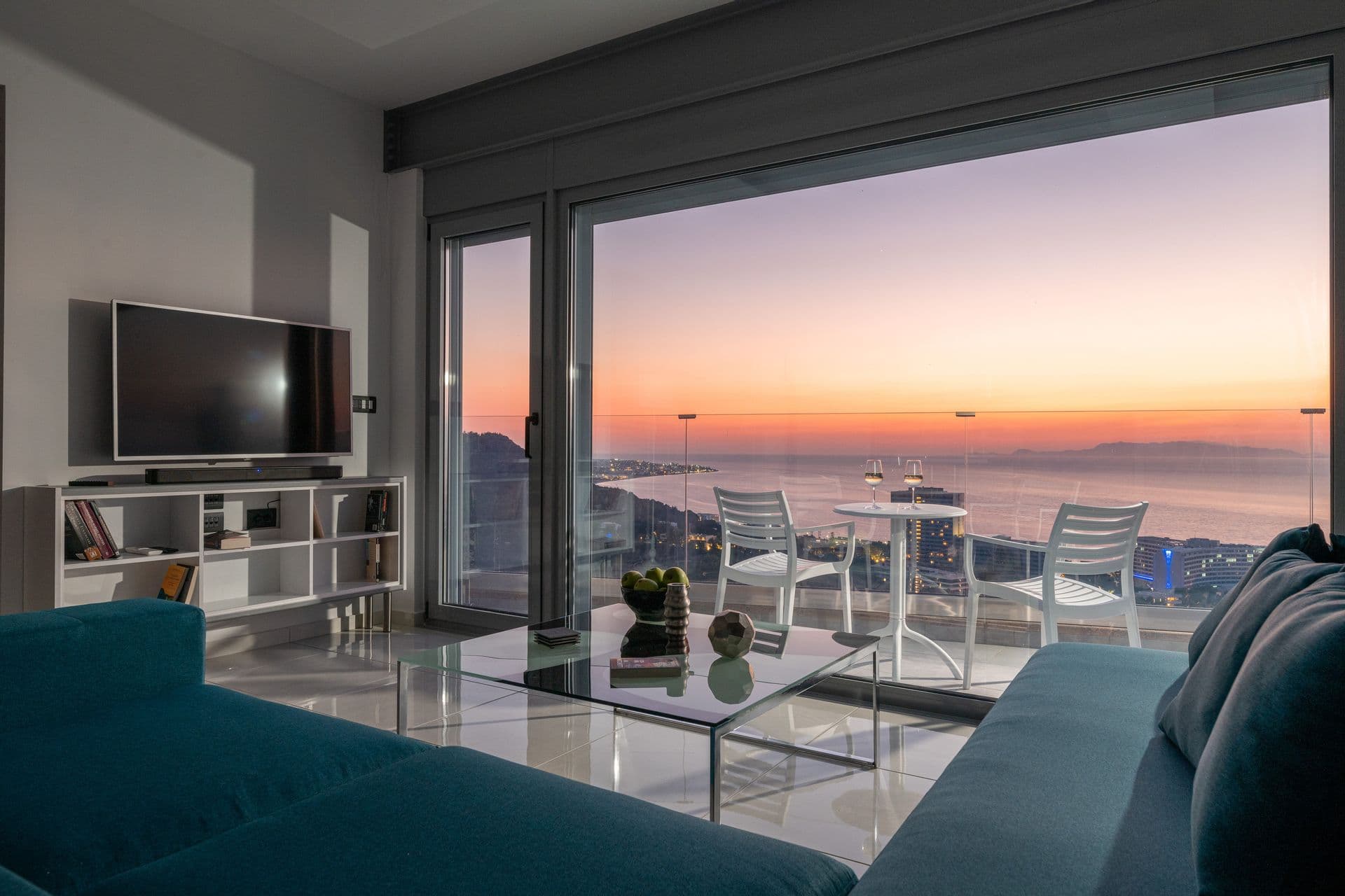 room-types-SKYLINER-SUNSET-0.jpg