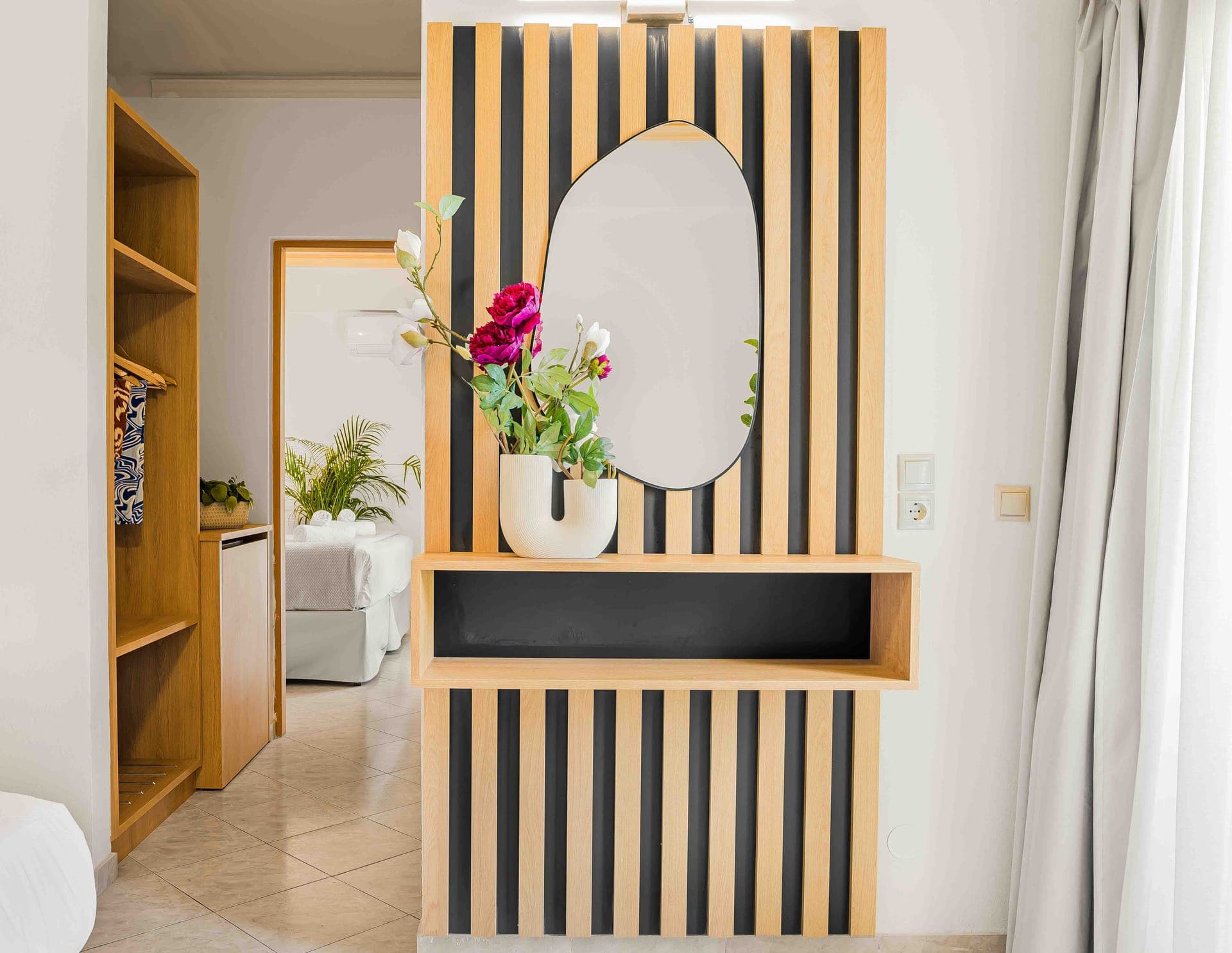 room-types-SOCRATES-APT-0.jpg