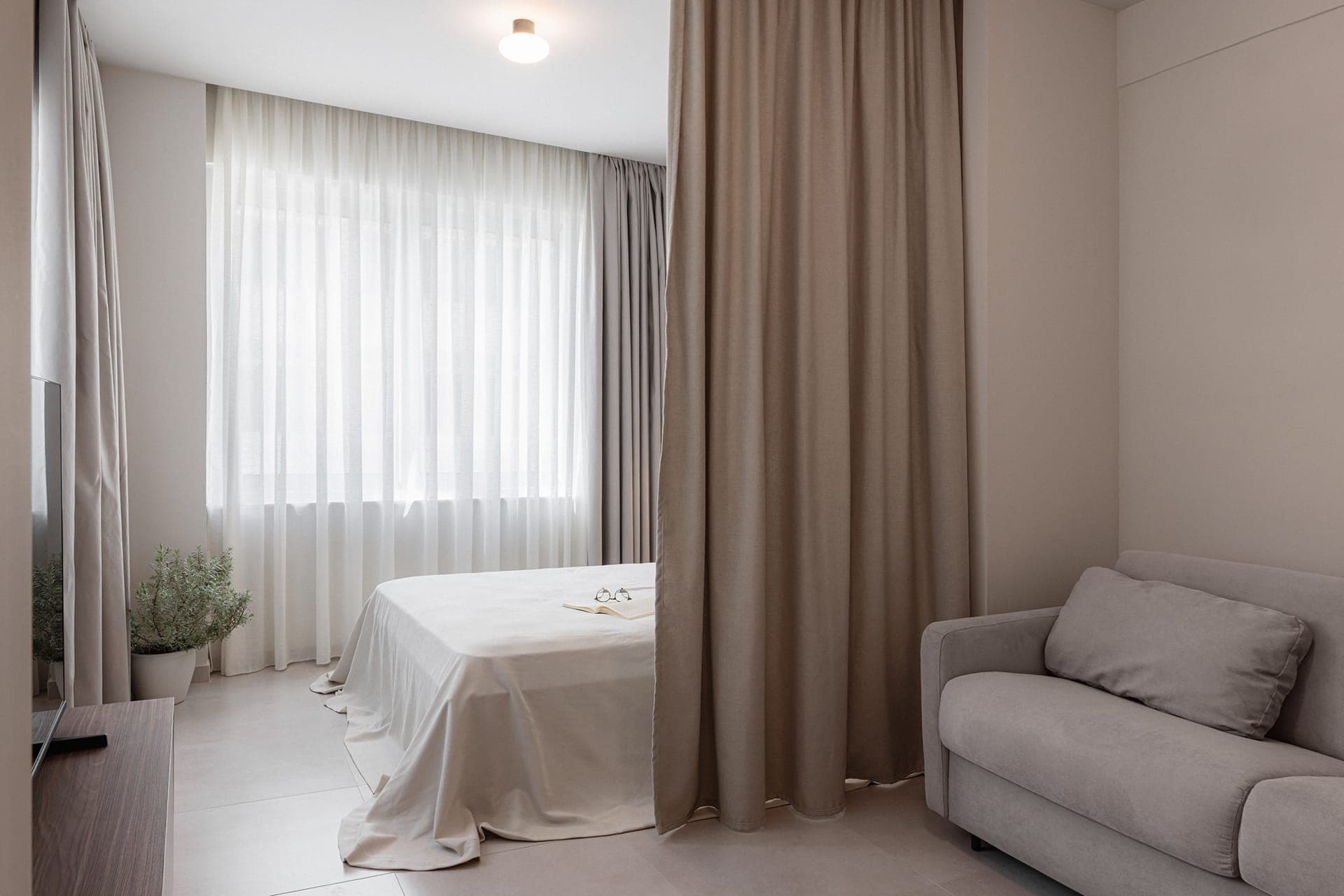 room-types-SOLADISTR-104SUI-0.jpg