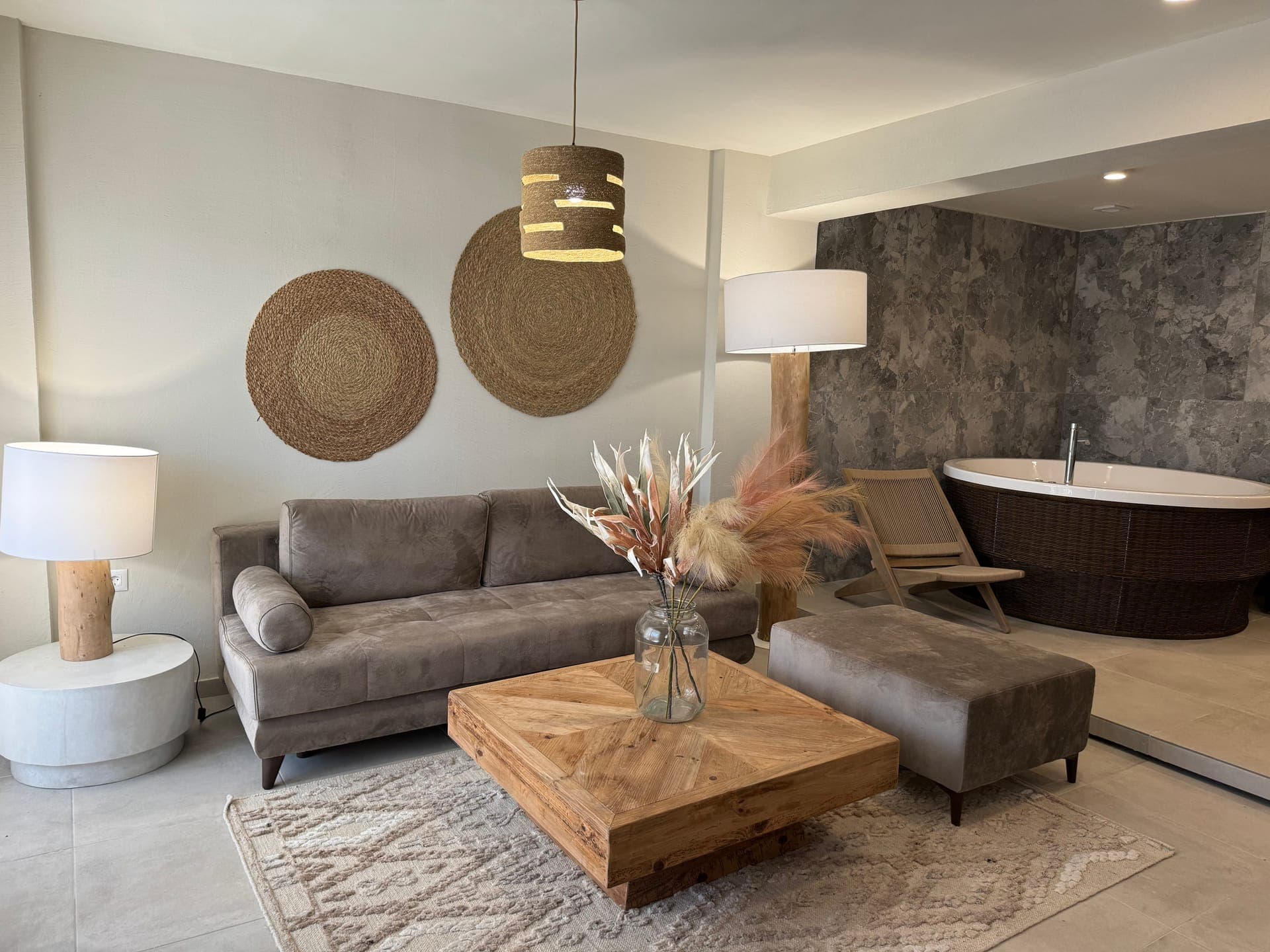 room-types-SOLARISAP-EARTH1-0.jpg