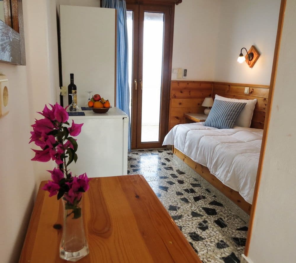 room-types-SPIROSSOUL-SINGLE-0.jpg