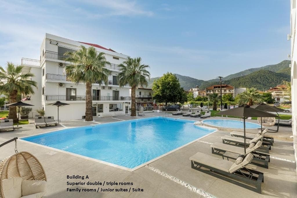 room-types-STABEACH-SUITPV-0.jpg