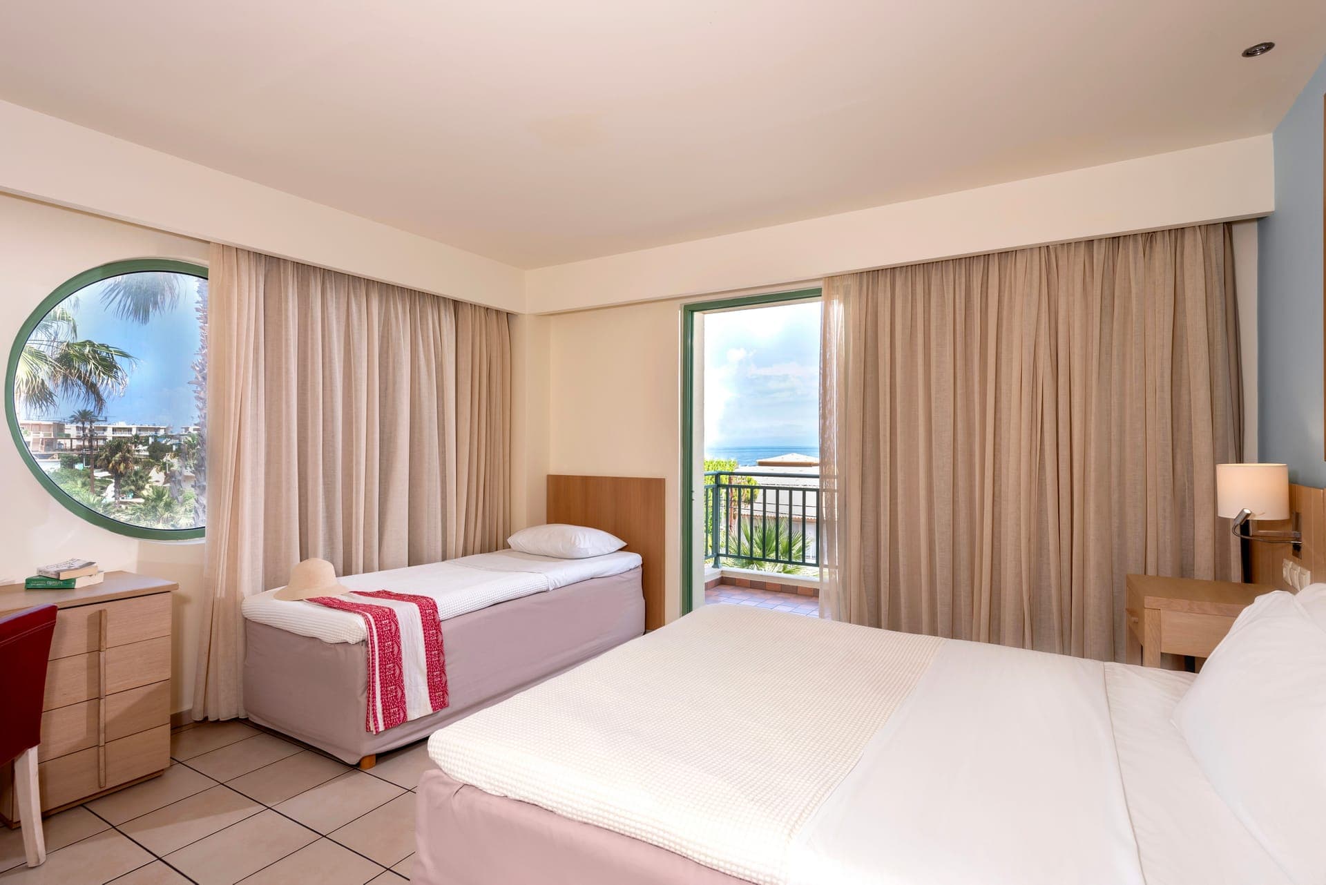 room-types-STARBEACH-SUP-0.jpg