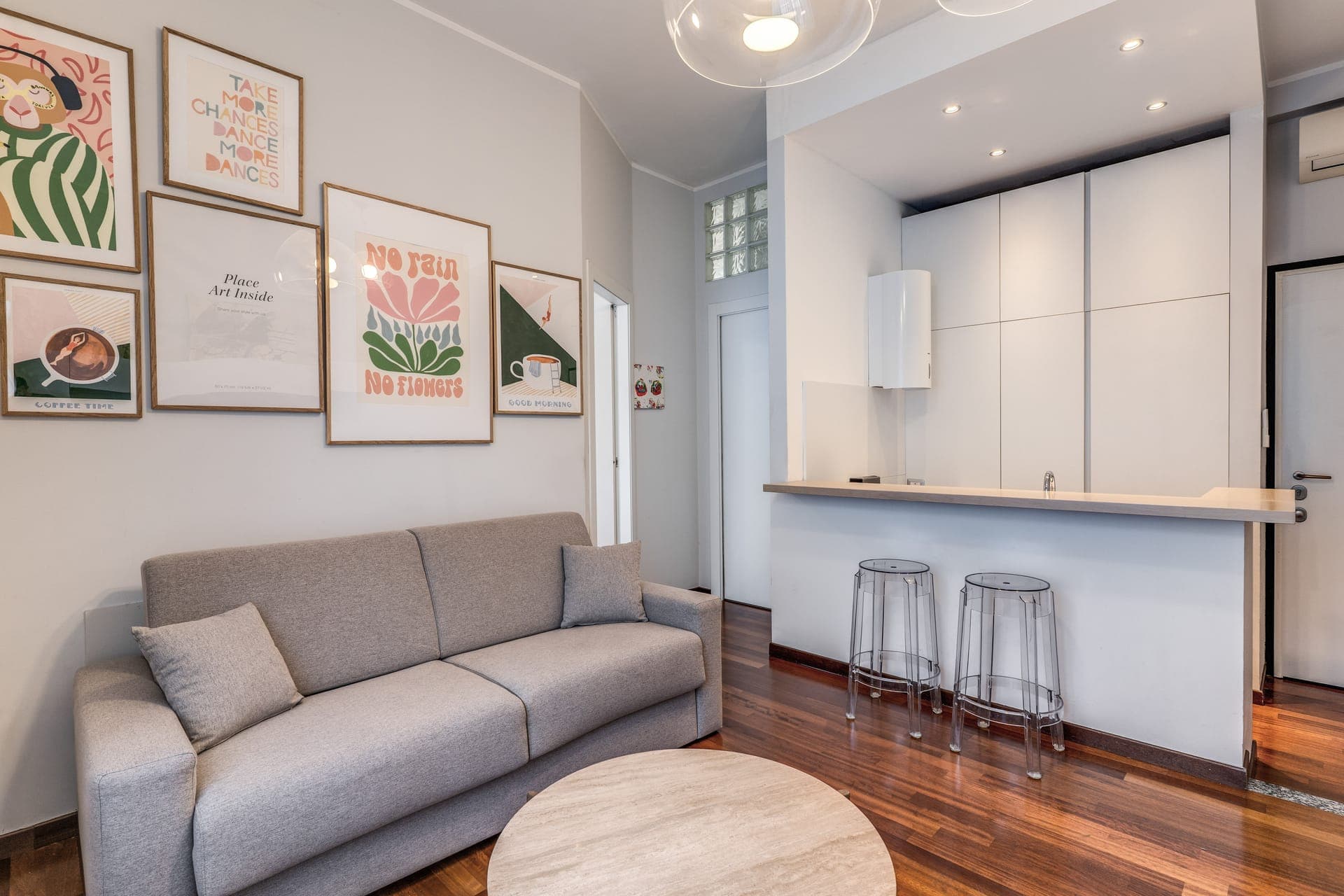 room-types-STATIONHOT-APT-0.jpg