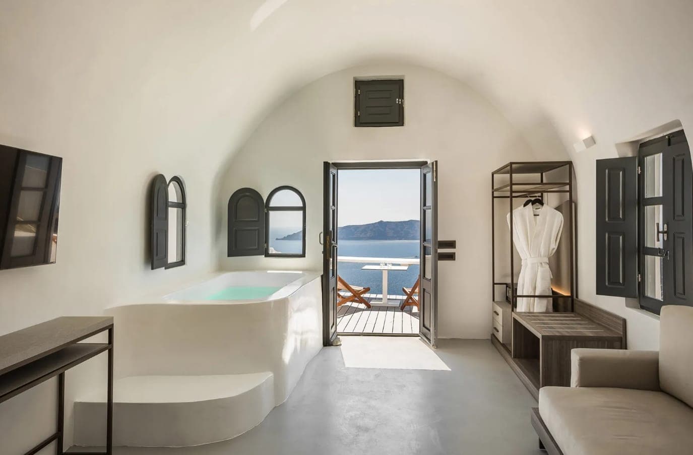room-types-SUITEMYLOS-EXCCH-1.jpg