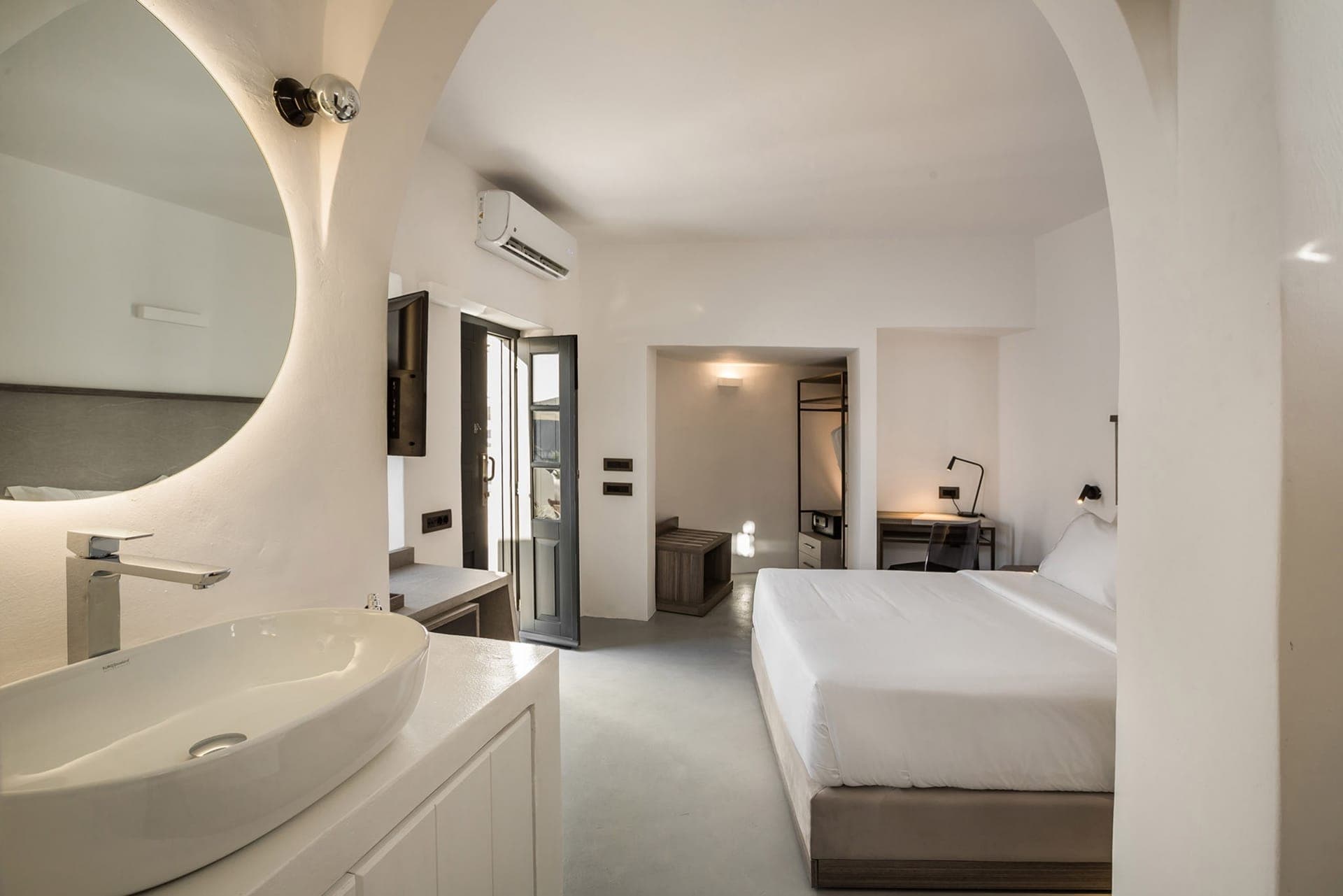 room-types-SUITEMYLOS-SPRDL-0.jpg