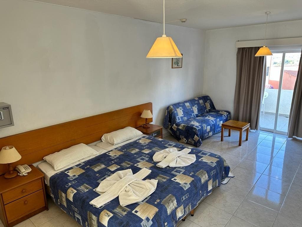 room-types-SUNHILLCYP-OBSV-0.jpg