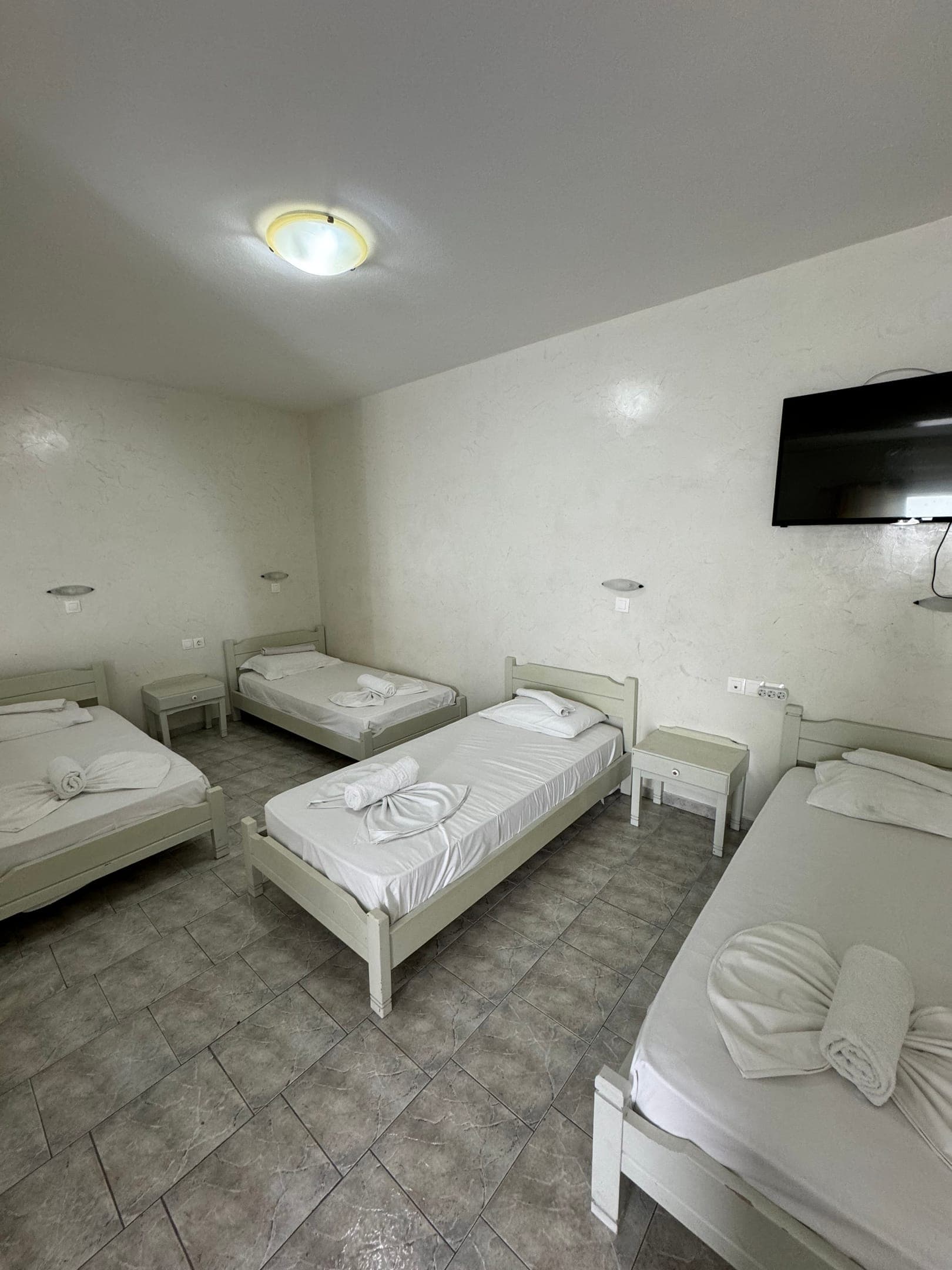 room-types-SUNRISEIOS-R5BEDB-0.jpg