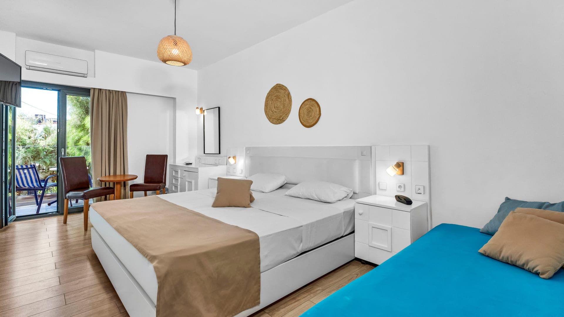 room-types-SUNSETBH-SUPGV-0.jpg