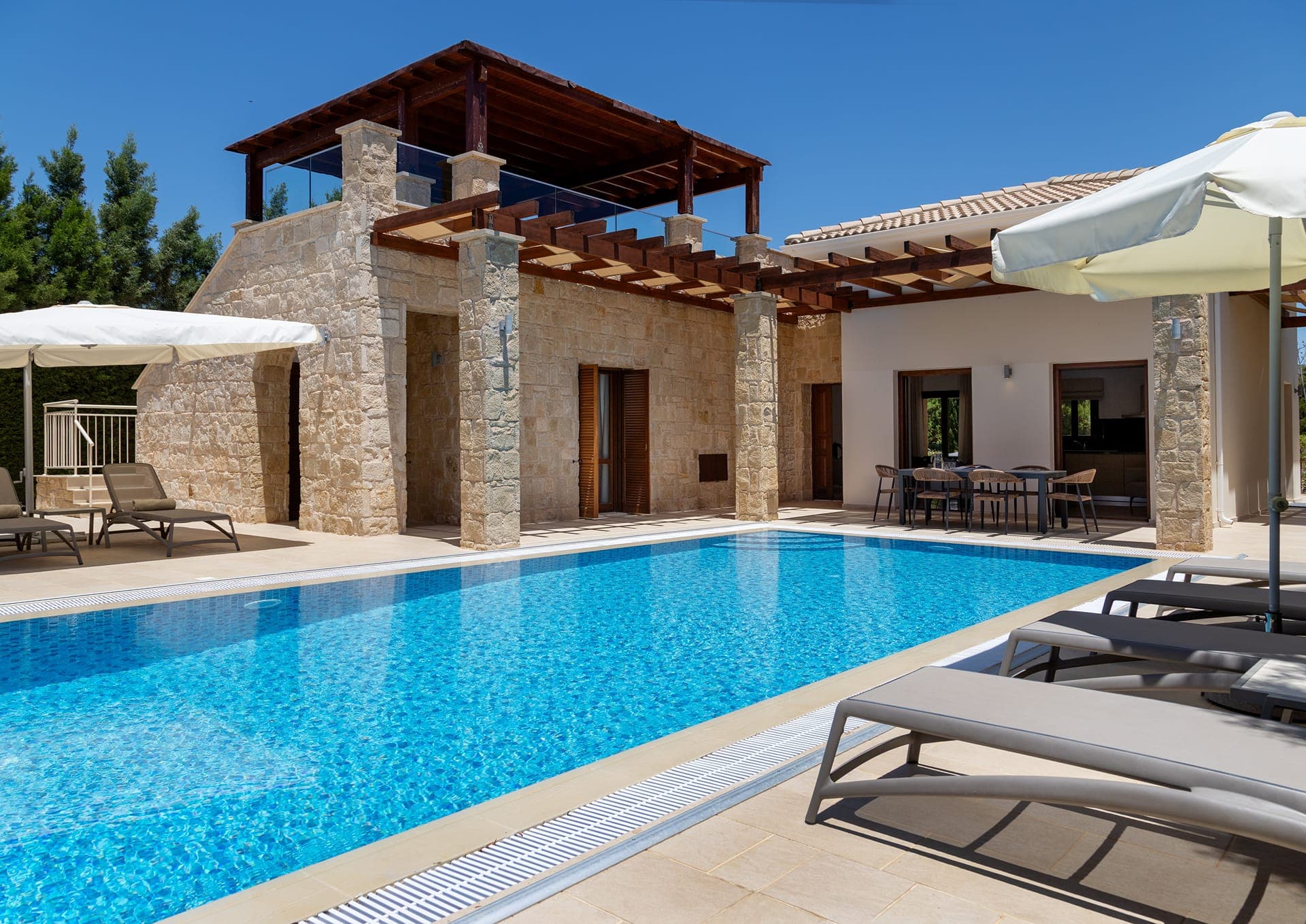 room-types-SUPVILLAS-0368-0.jpg