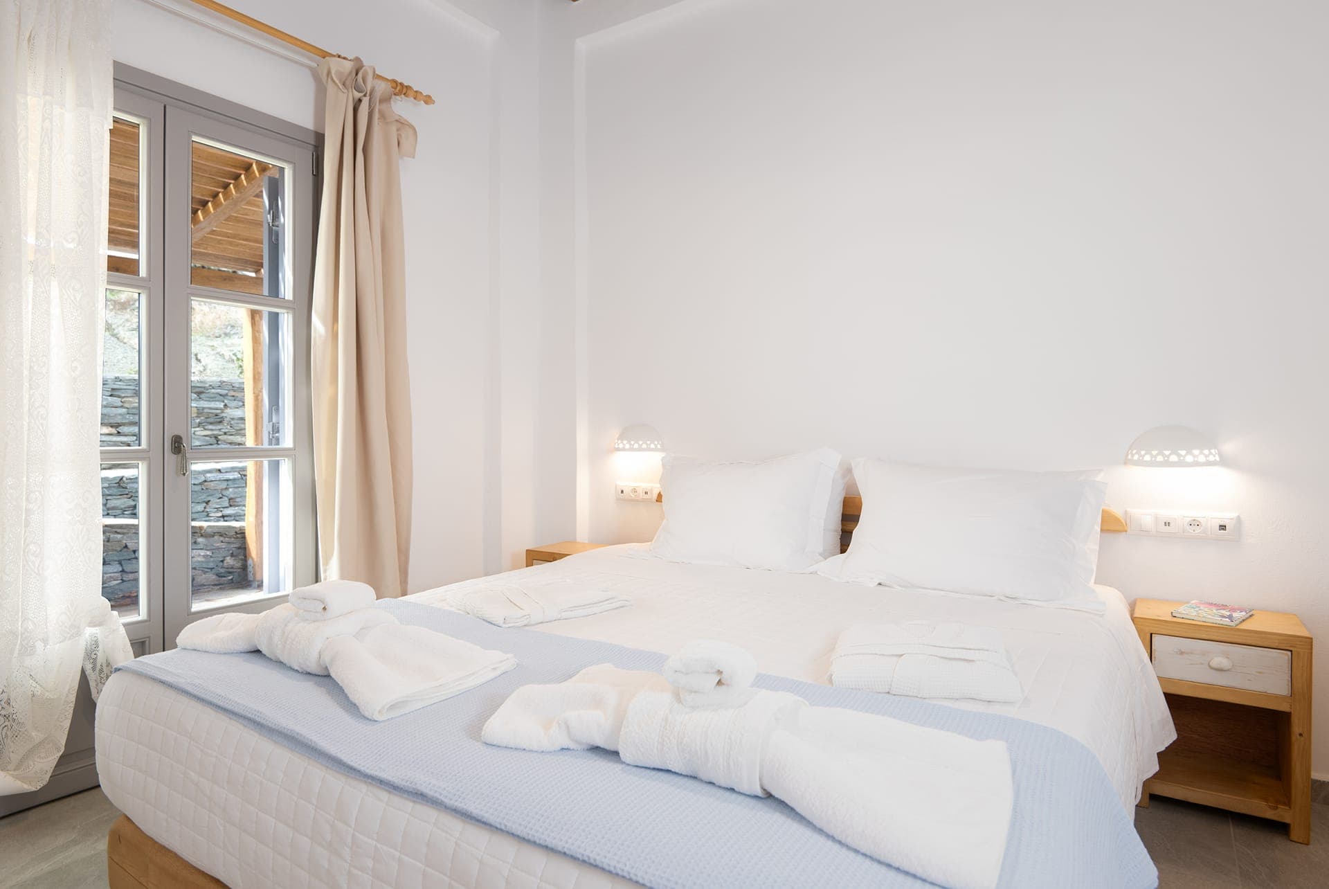 room-types-TAERISIF-DLXSUI-0.jpg