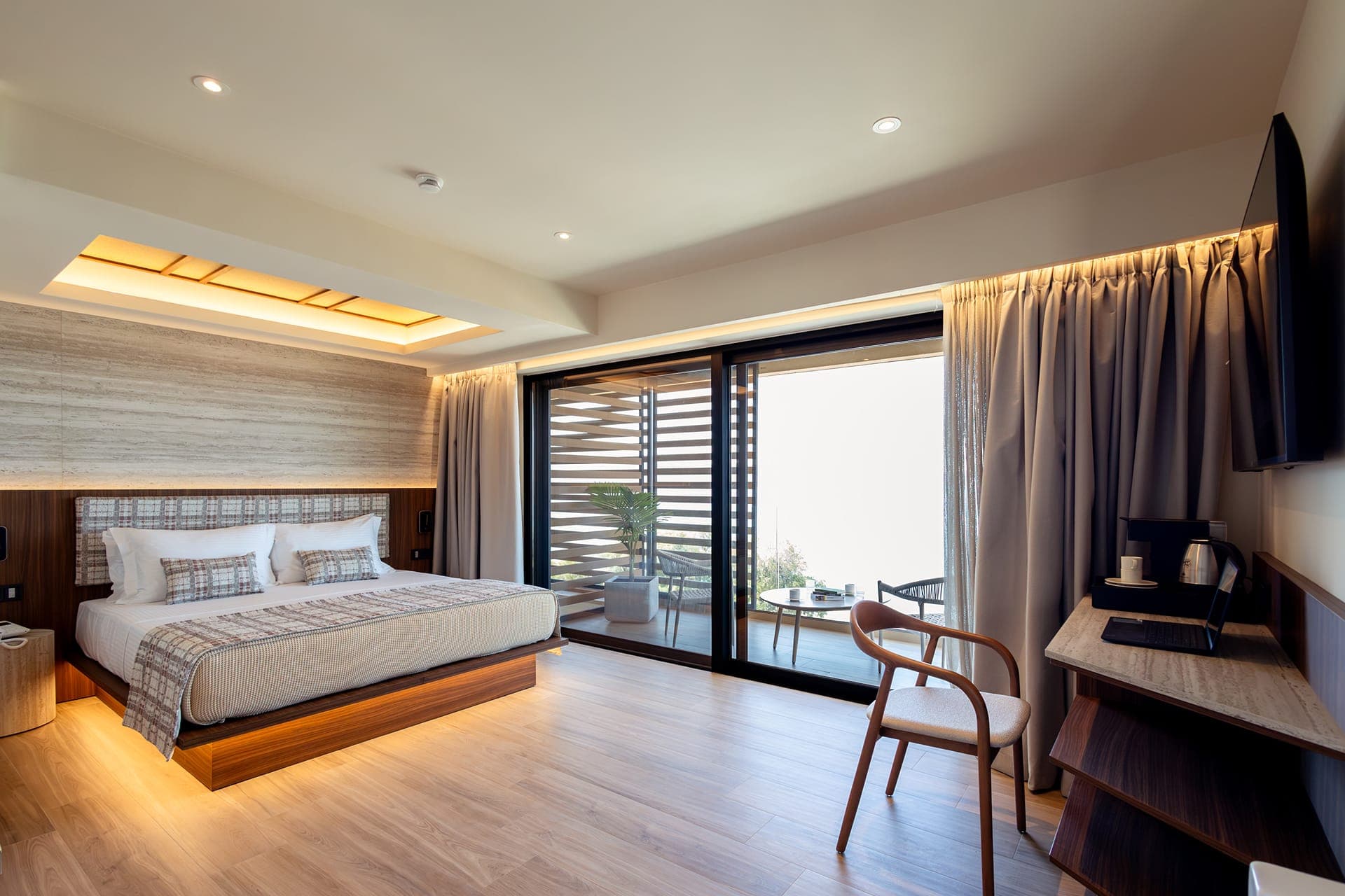 room-types-TAYSHOTEL-JSUJA-0.jpg
