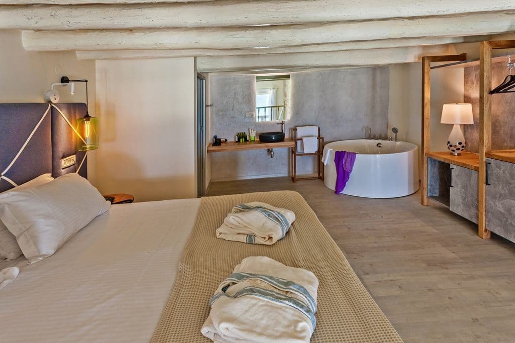 room-types-THALASSAR-EXEC-0.jpg