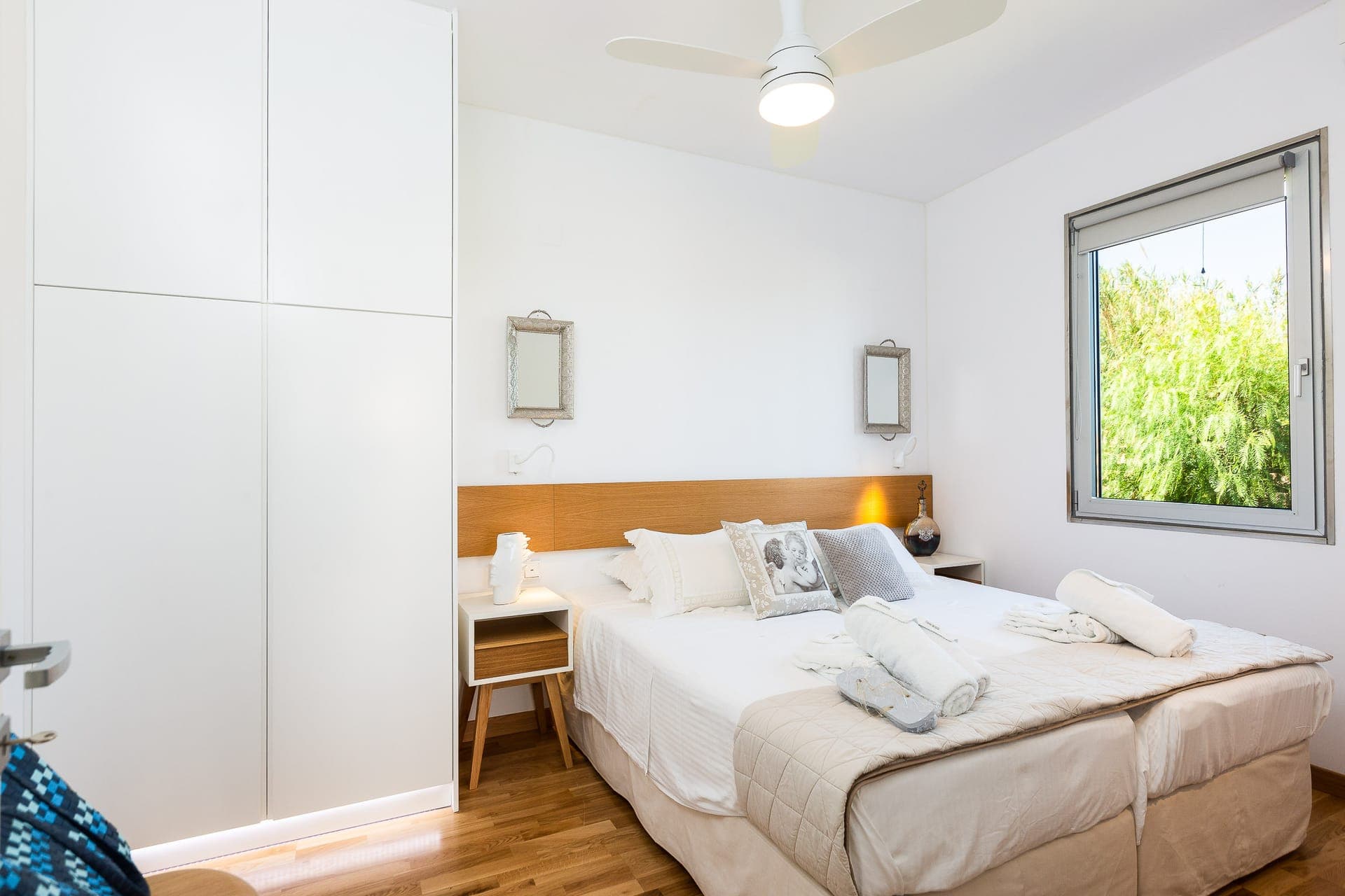 room-types-THALASSES-EEANTH-0.jpg
