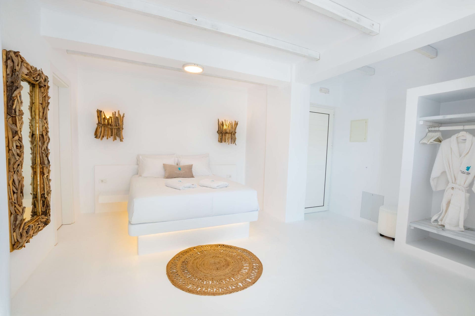 room-types-THALASSLXS-104-0.jpg