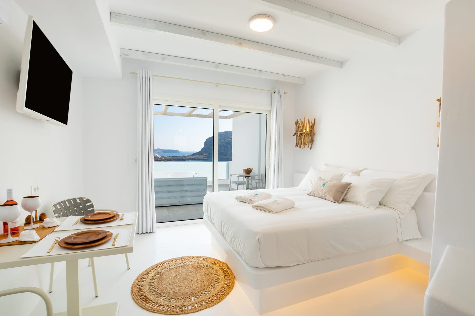 room-types-THALASSLXS-202-0.jpg
