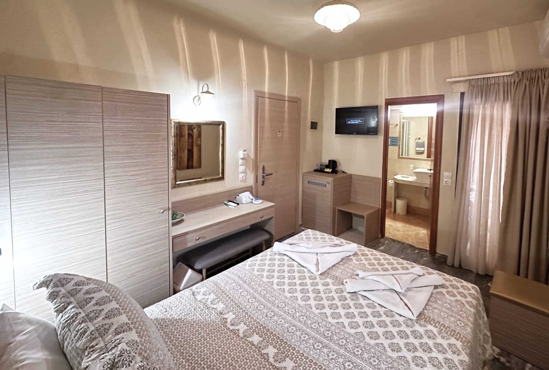room-types-THALIACRE-SINGLE-0.jpg