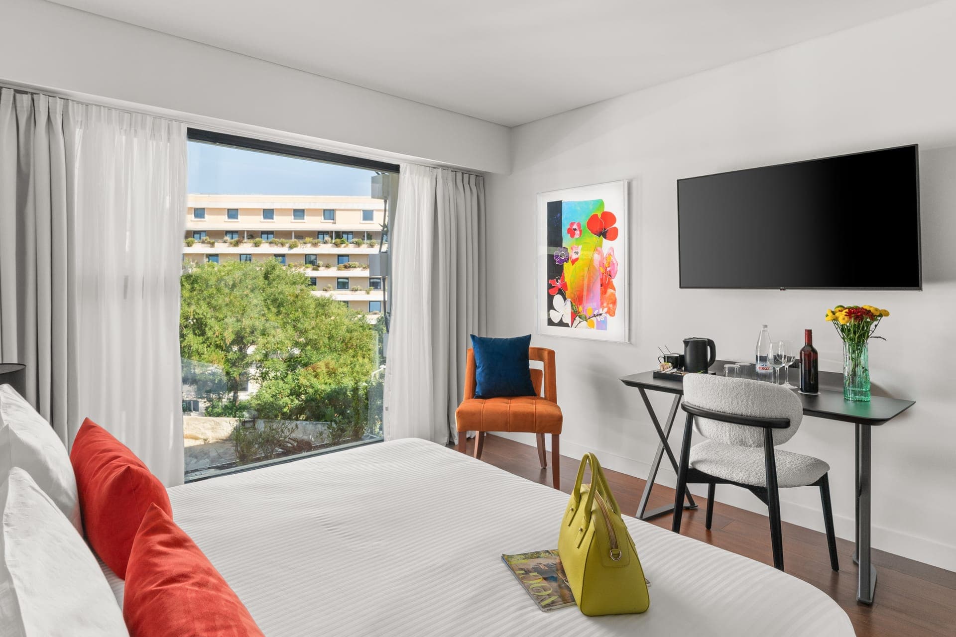 room-types-THEATHENA-DLXDBL-0.jpg