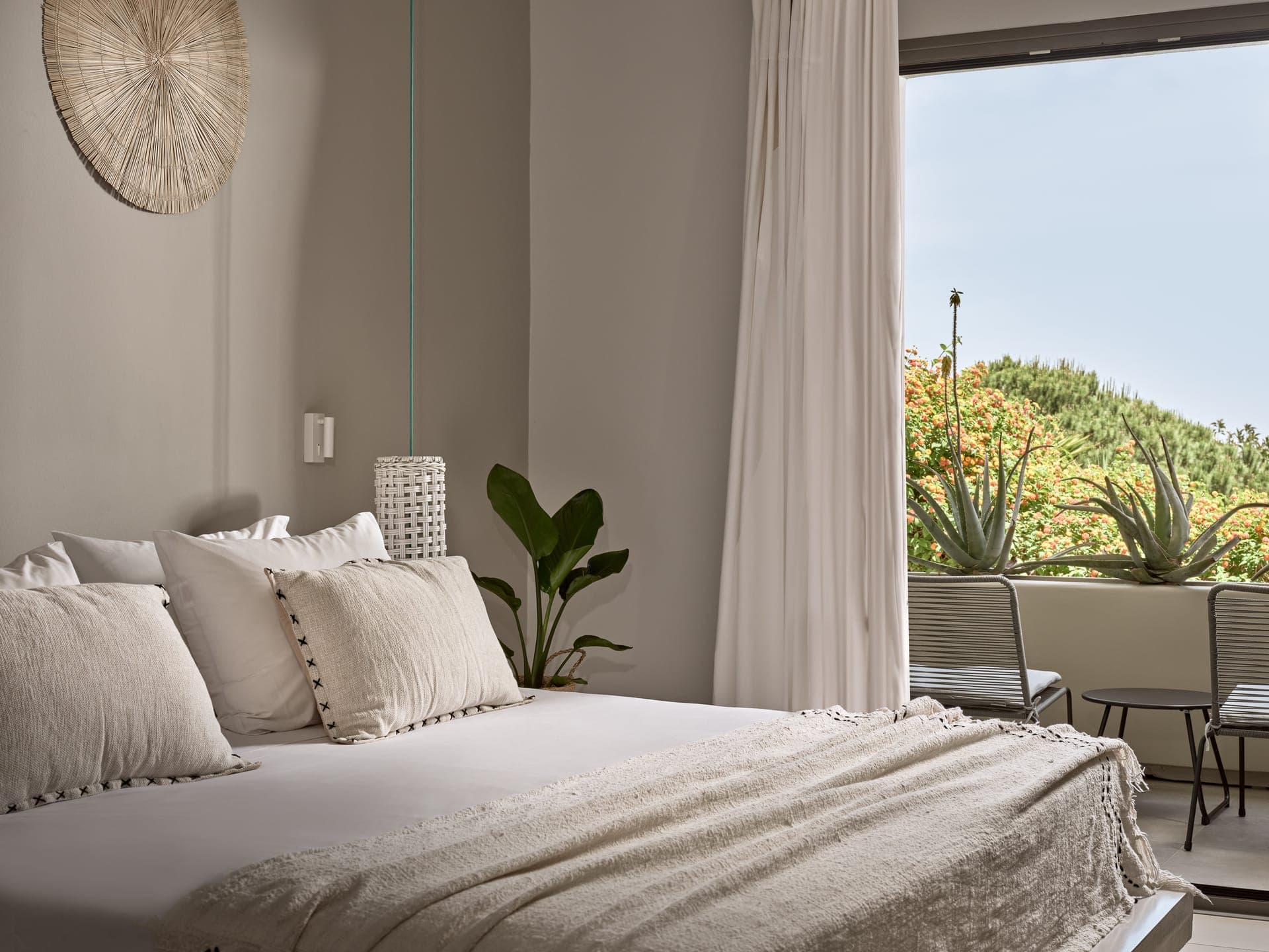 room-types-THEBAY-SUITEG-0.jpg