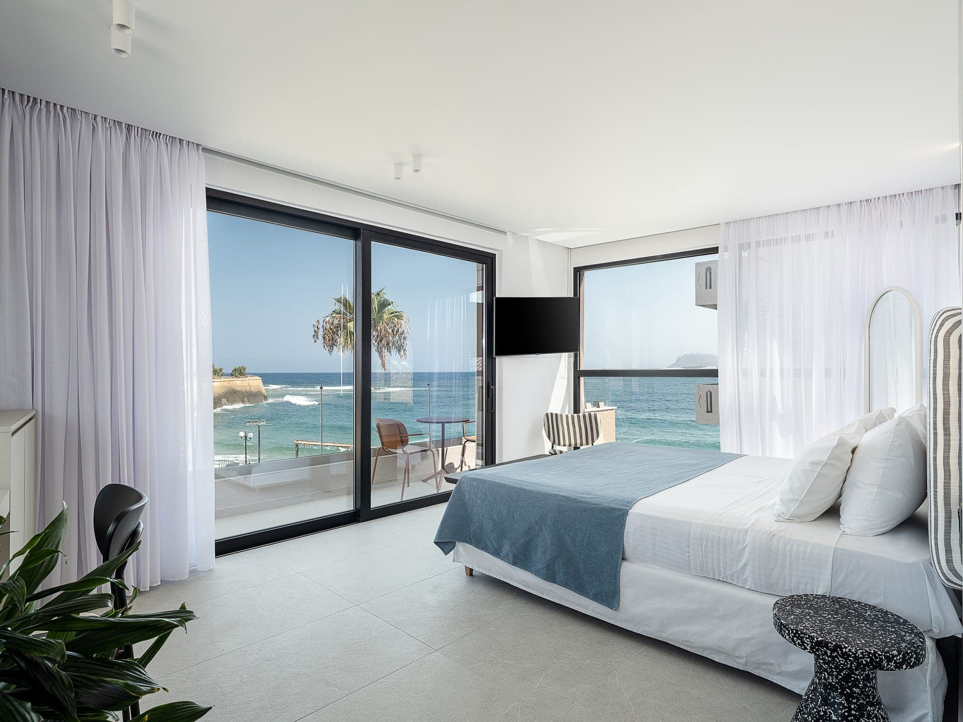 room-types-THETABTQUE-201-0.jpg