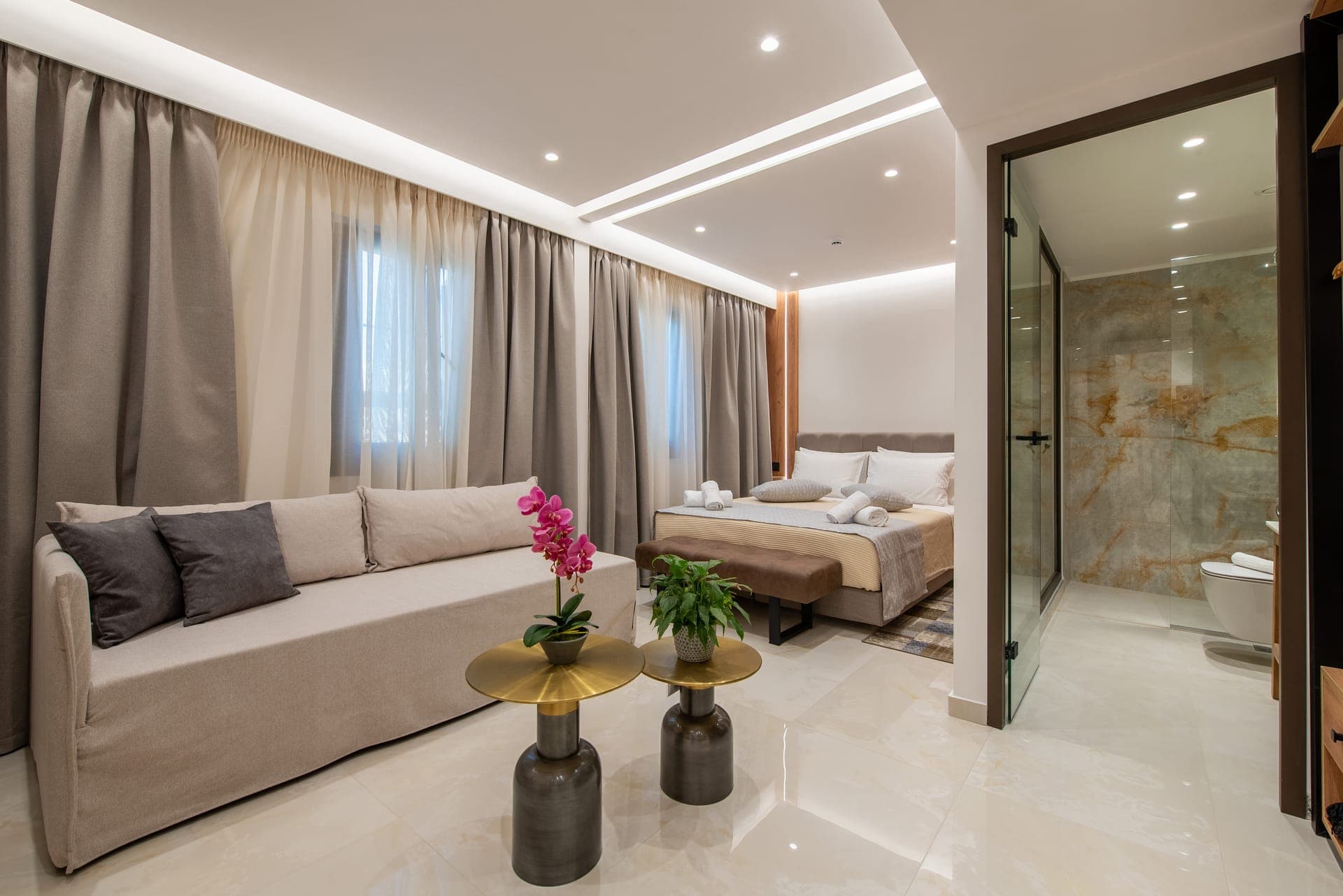 room-types-THEWINEHTL-SUPSUI-0.jpg