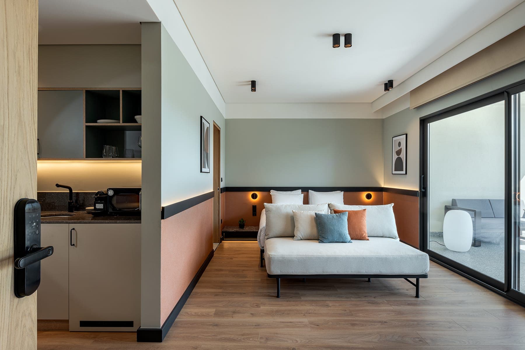 room-types-THIRTYNINE-SUITE-0.jpg