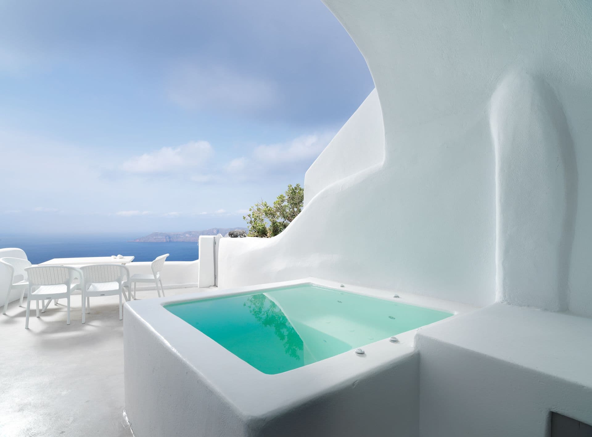 room-types-THOLOS-FAM-0.jpg