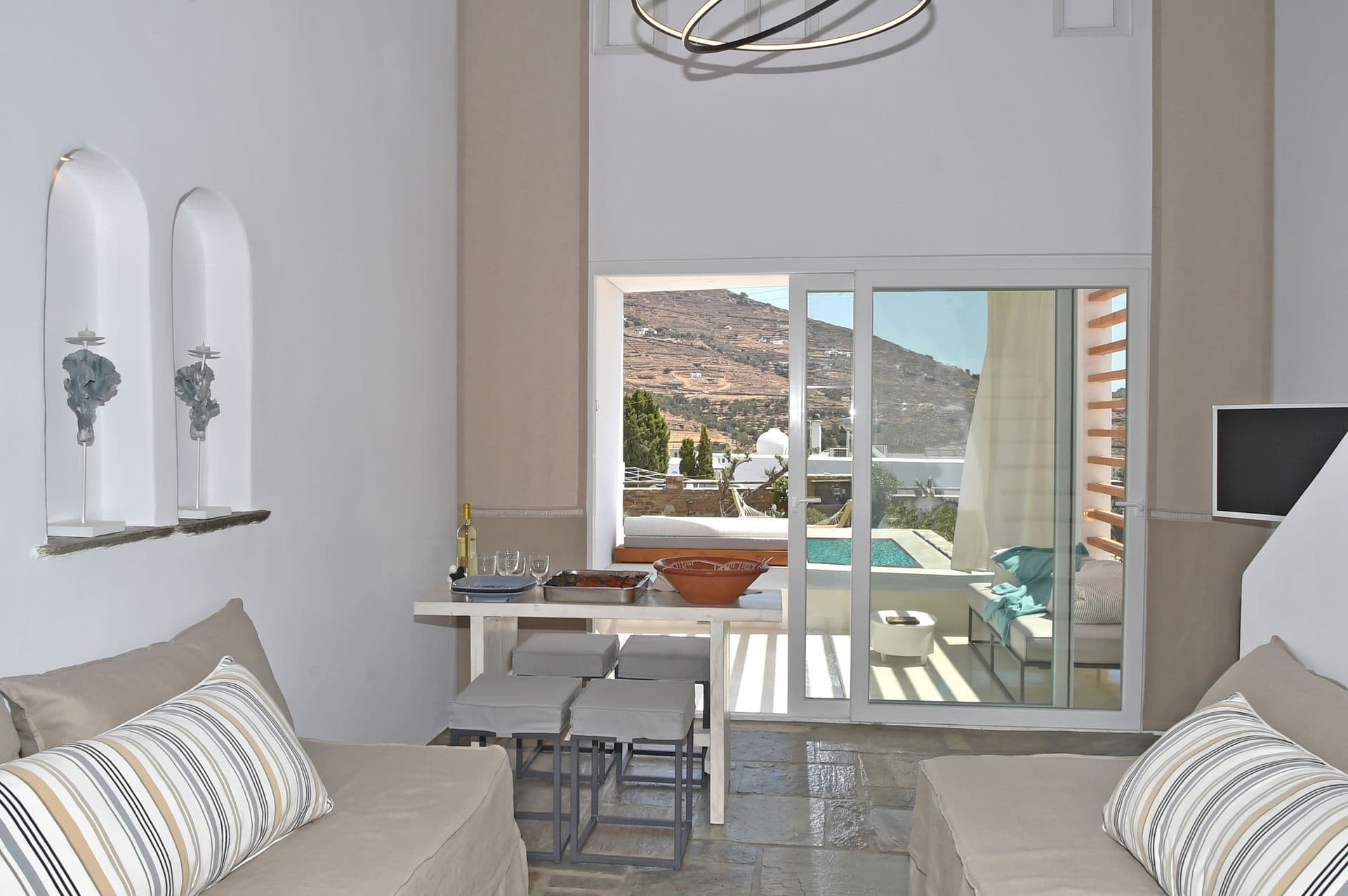 room-types-TINOSBLEND-VILLA3-0.jpg