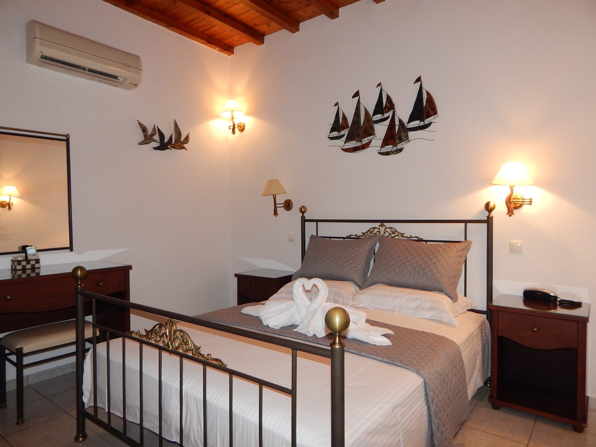 room-types-TINOSUITES-CL2RA-0.jpg